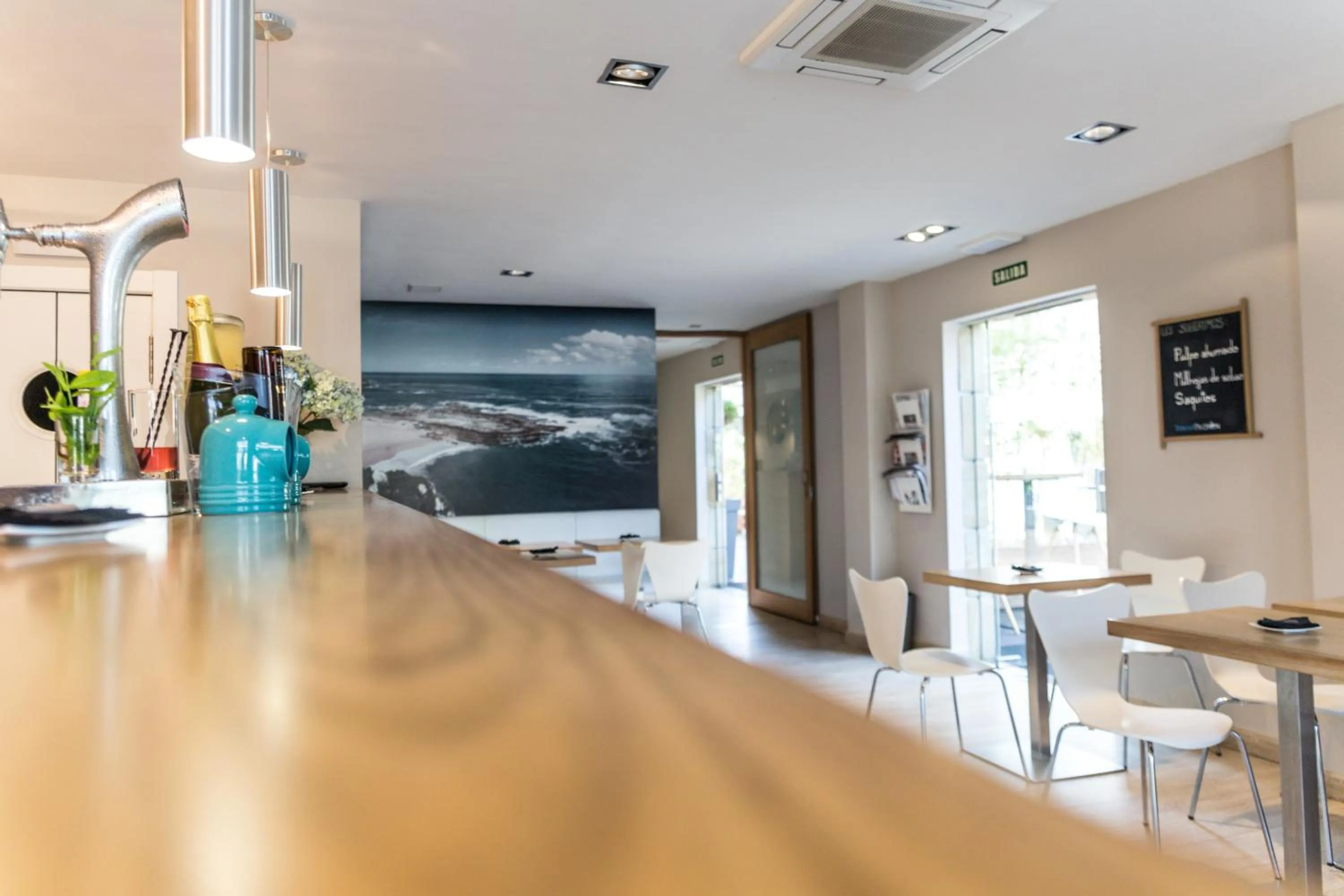 Lounge or bar in Tinas de Pechon