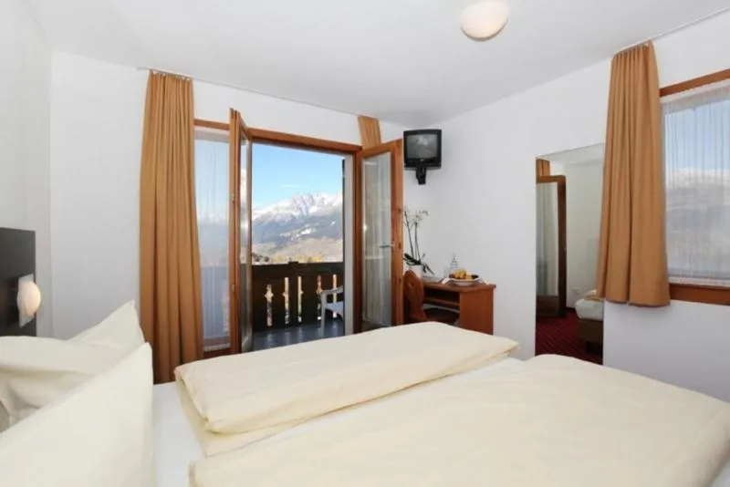 View (from property/room), Bed in Hotel Central