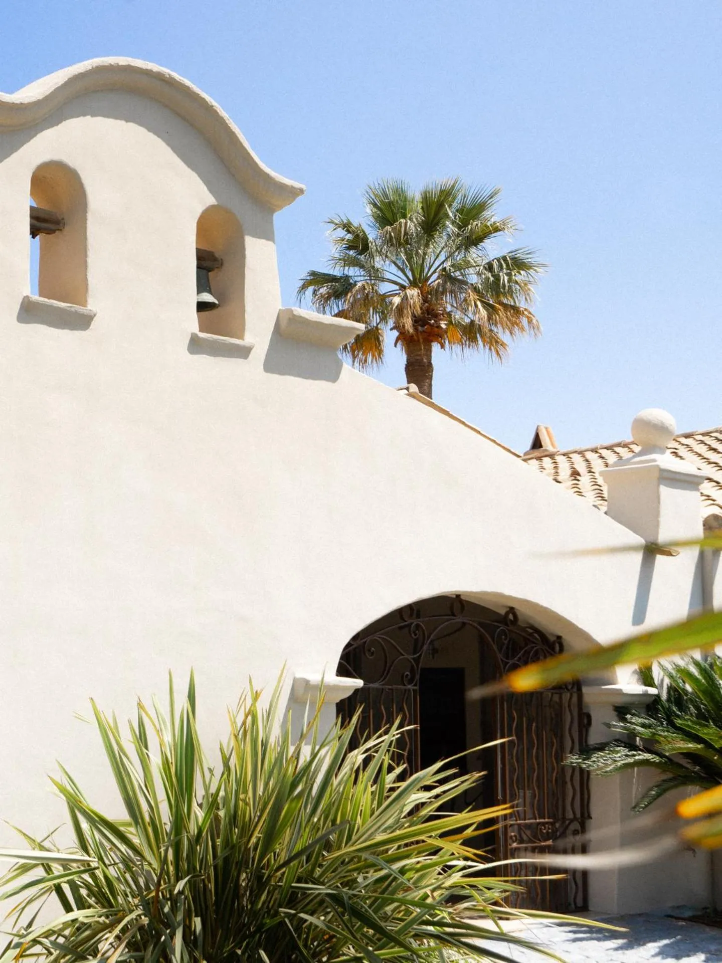 Property building in Le Pre de la Mer