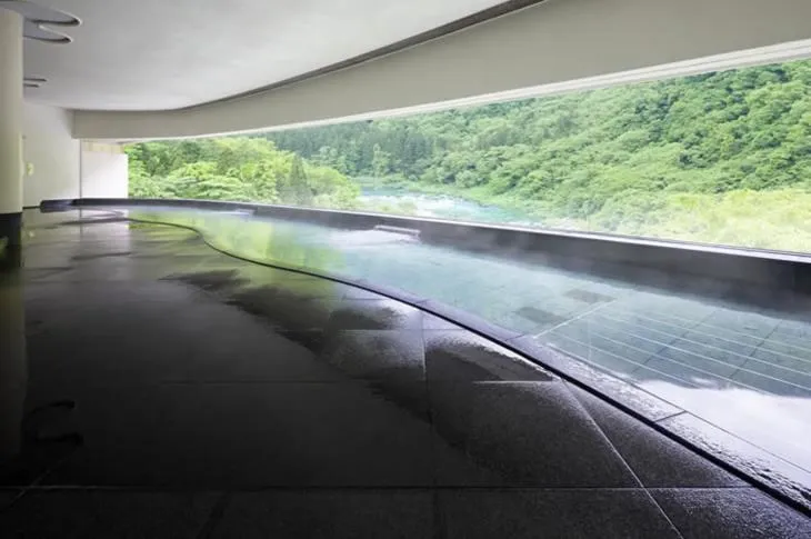 Spring in Marumine Kanko Hotel