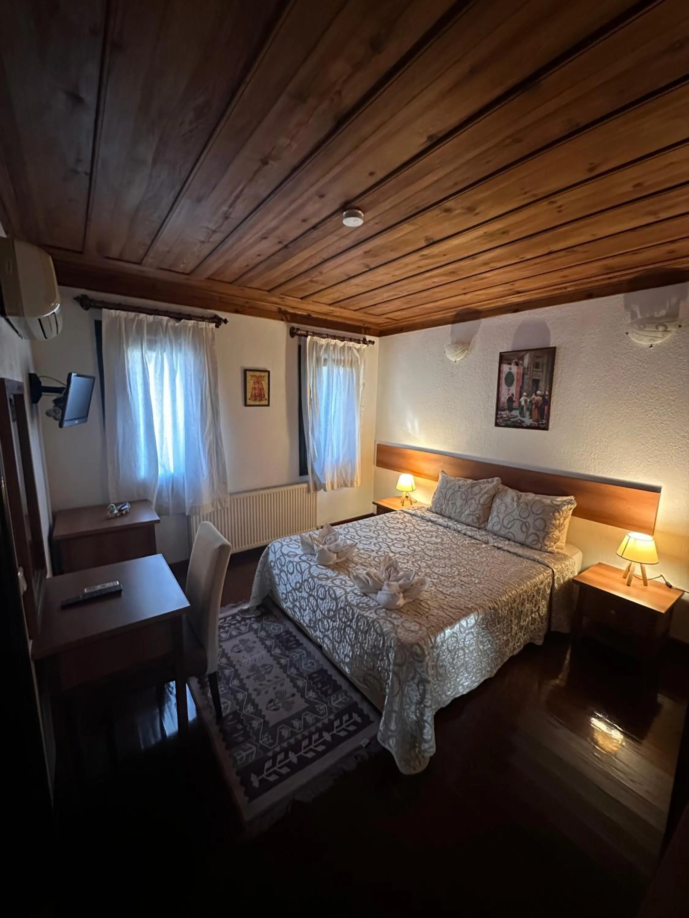 Photo of the whole room in Akay Hotel