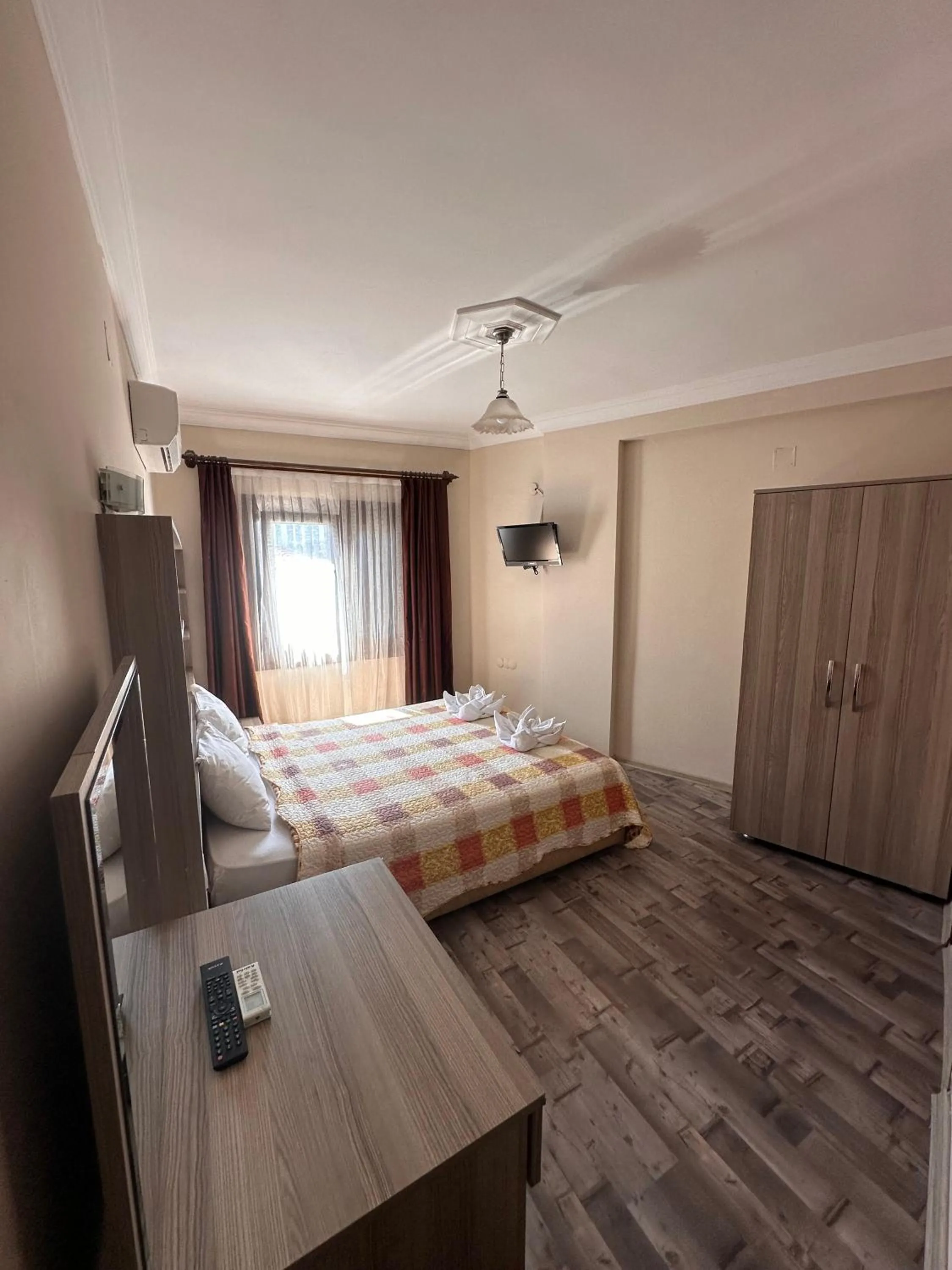 Photo of the whole room in Akay Hotel