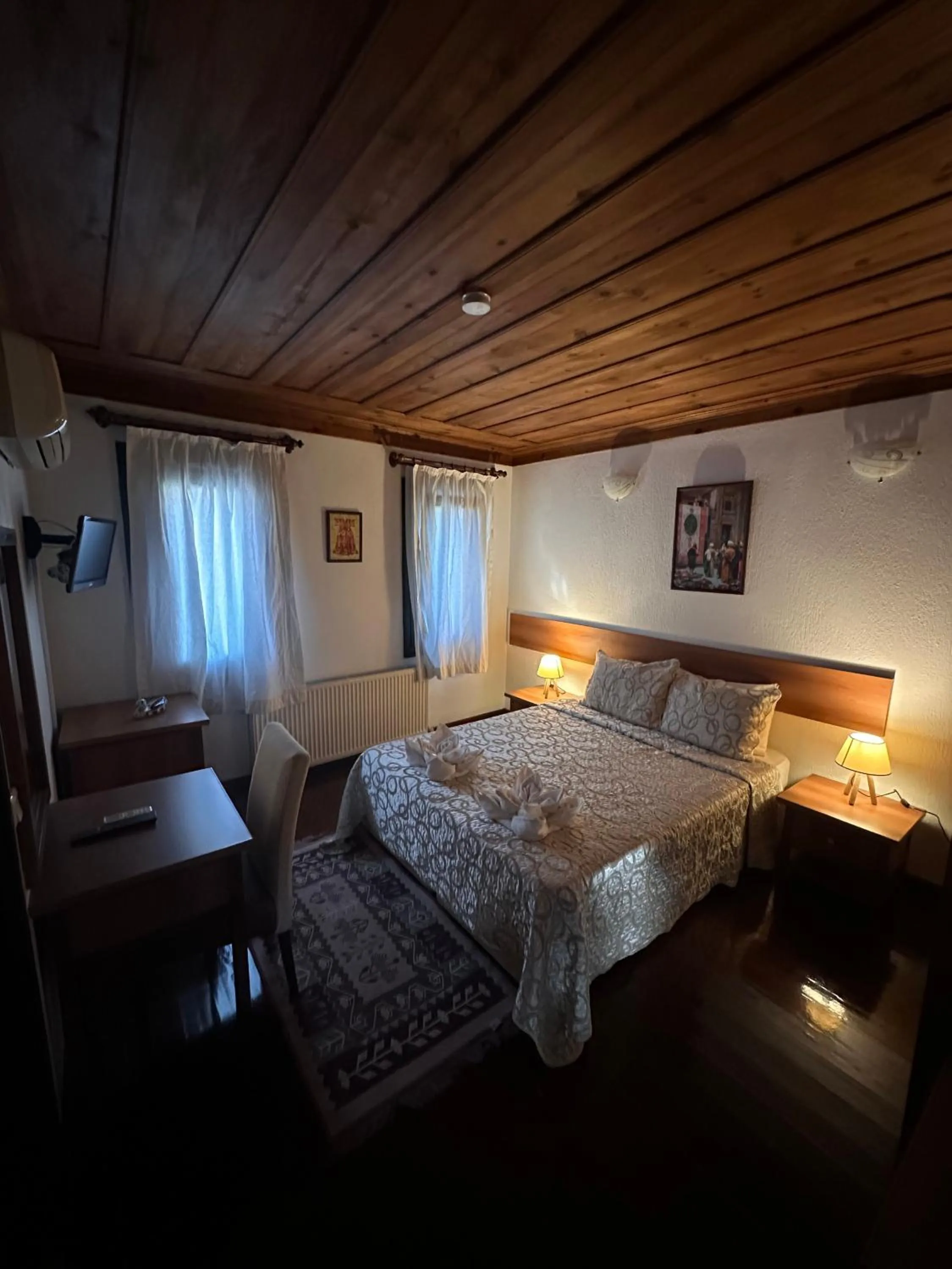 Photo of the whole room in Akay Hotel