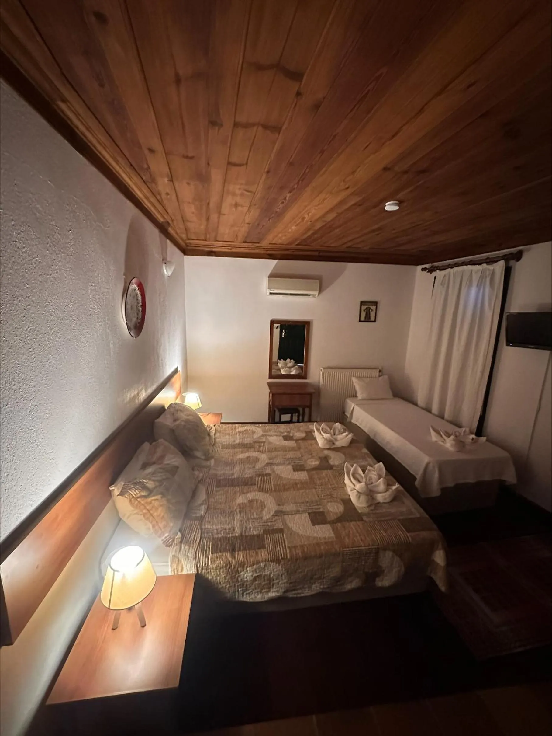 Photo of the whole room in Akay Hotel