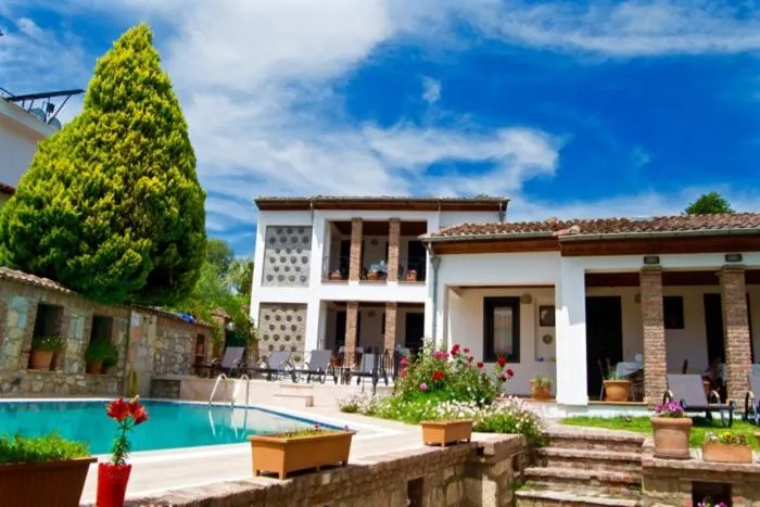 Garden view in Akay Hotel