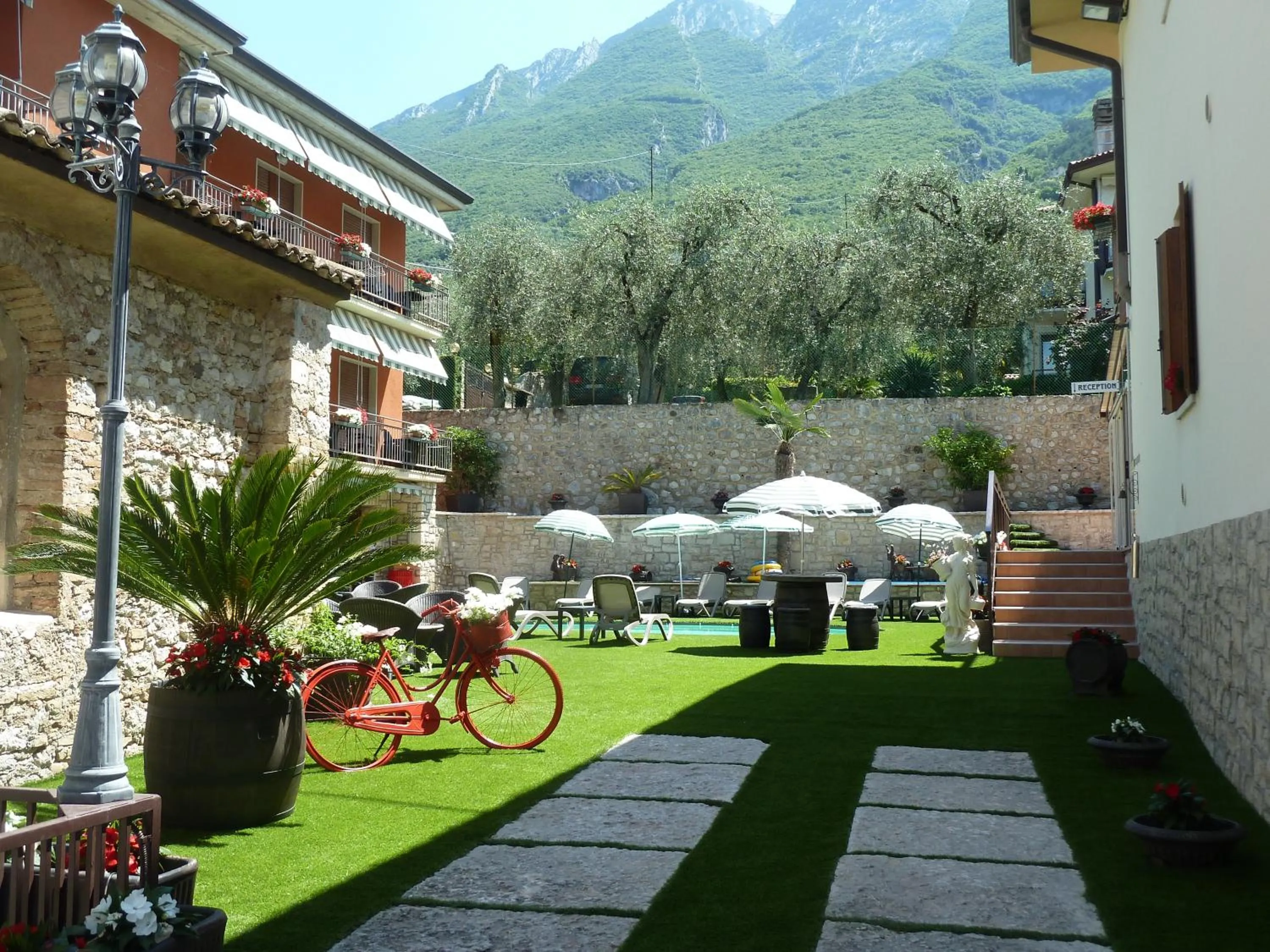 Place of worship in Albergo Casa Este