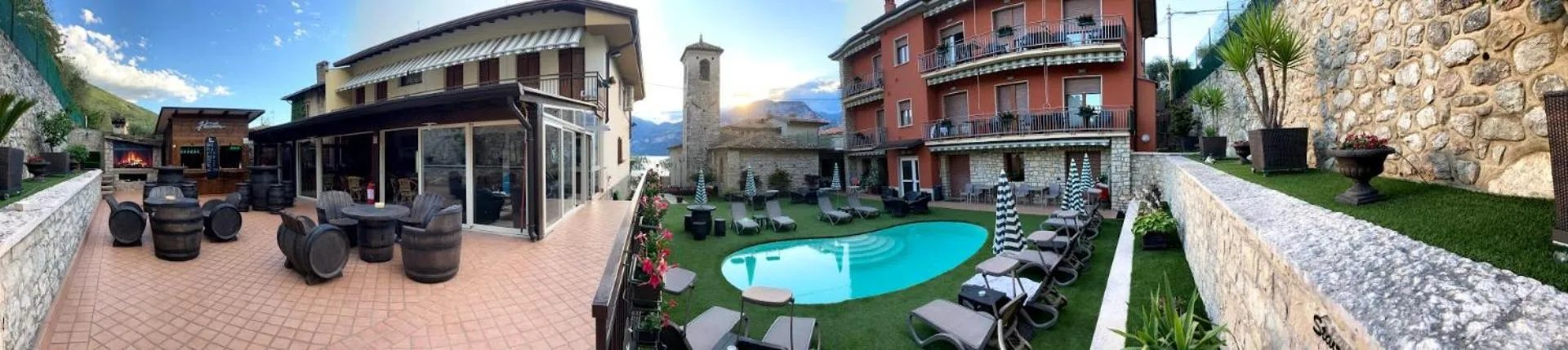 Swimming pool in Albergo Casa Este