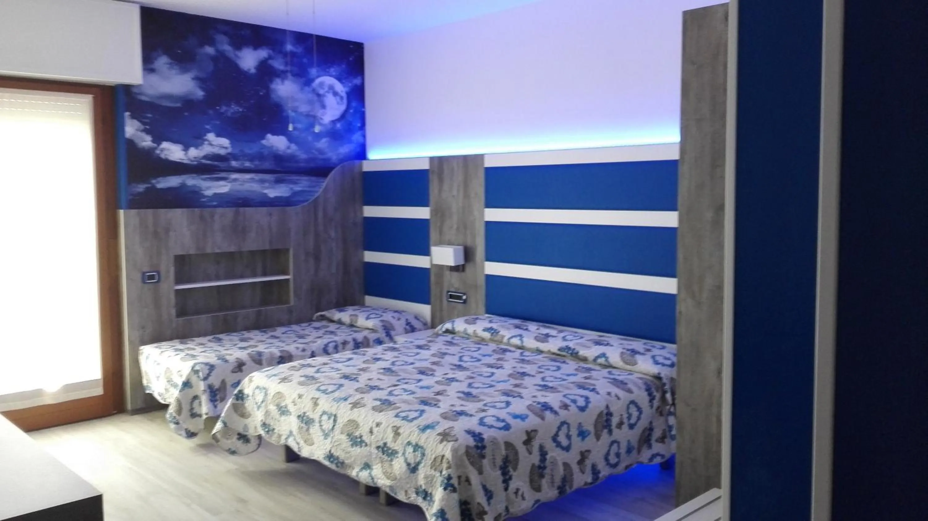 Balcony/Terrace, Bed in Albergo Casa Este