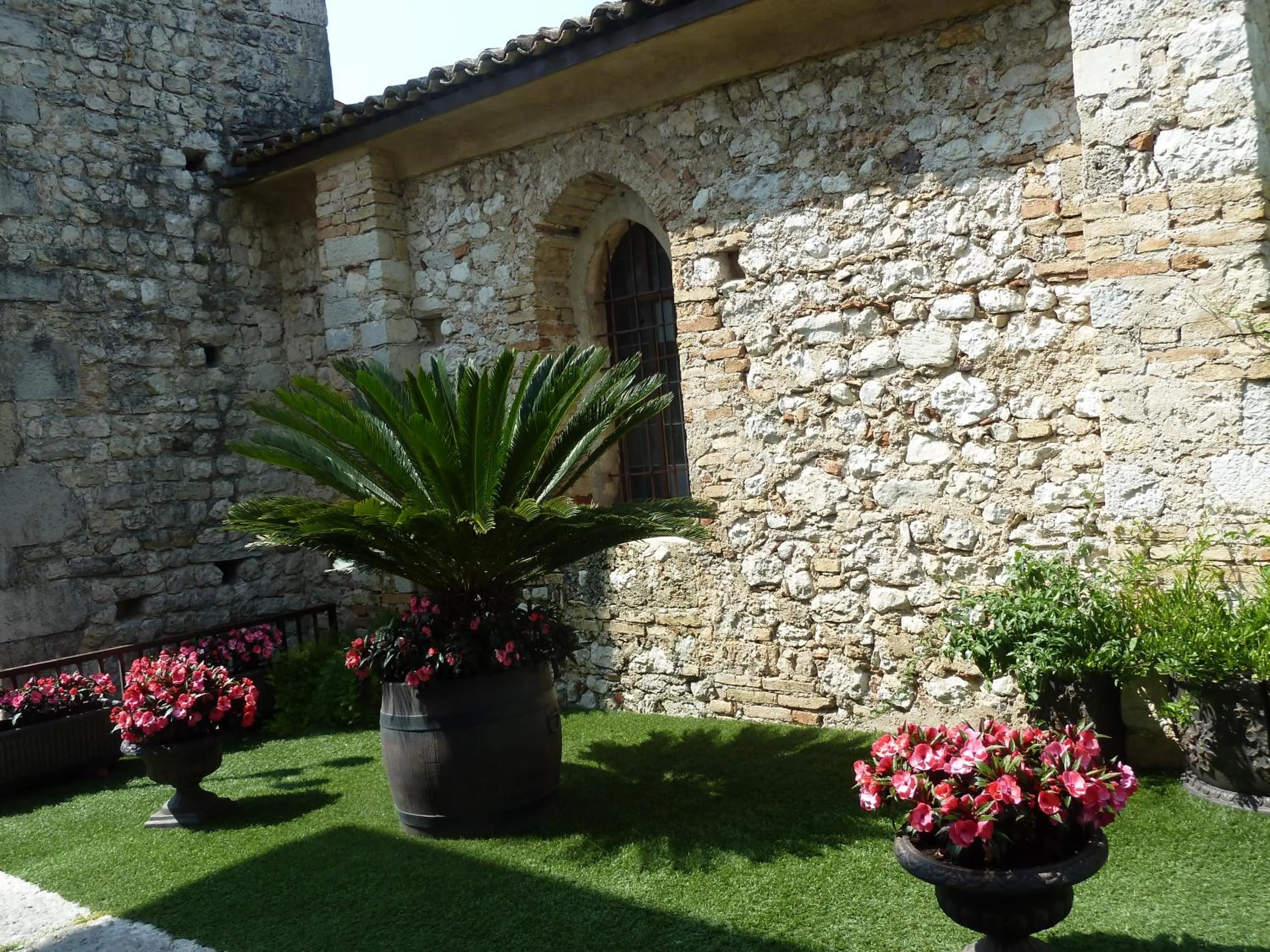 Garden view in Albergo Casa Este