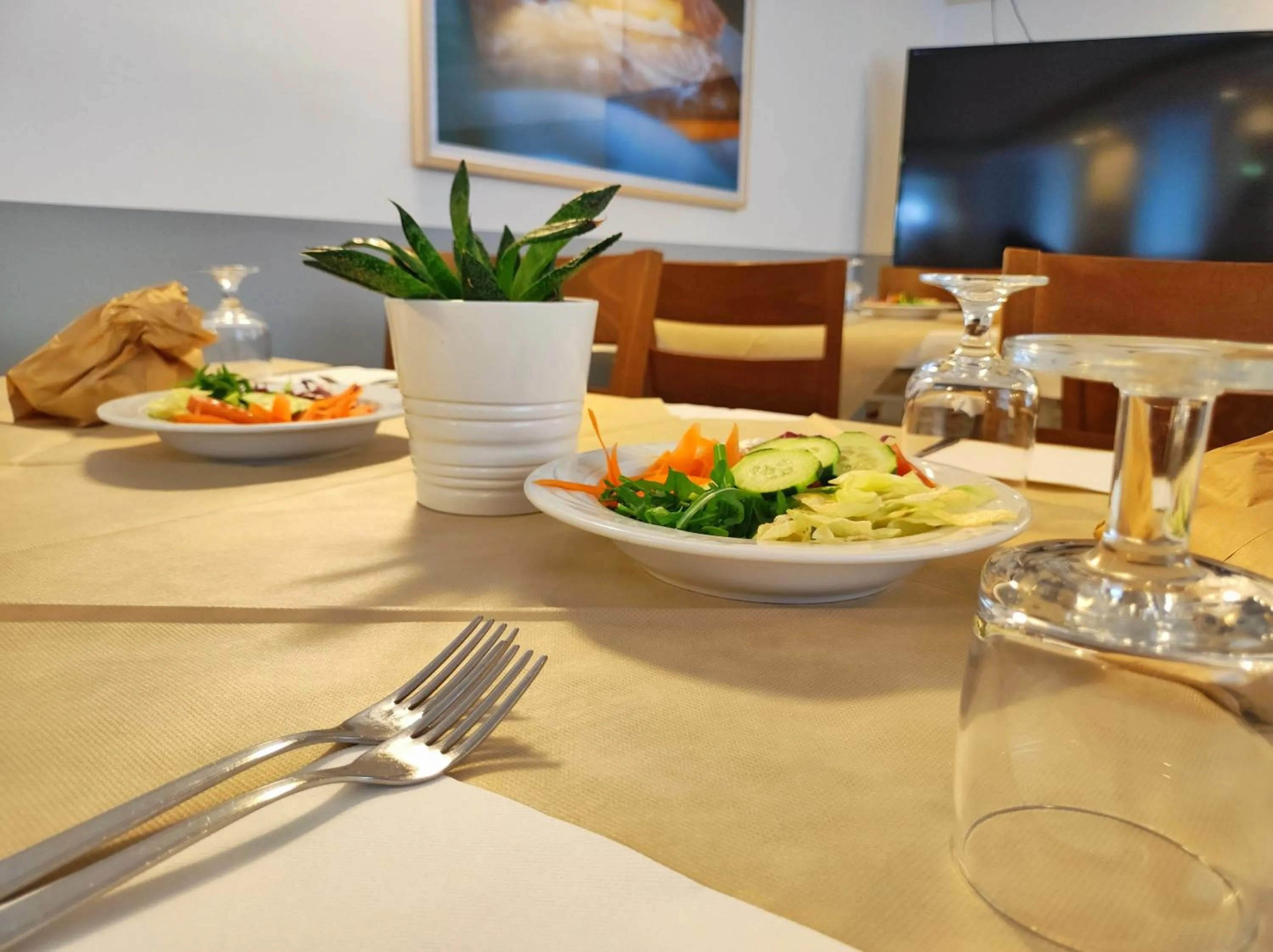 Restaurant/places to eat in Hotel La Residenza