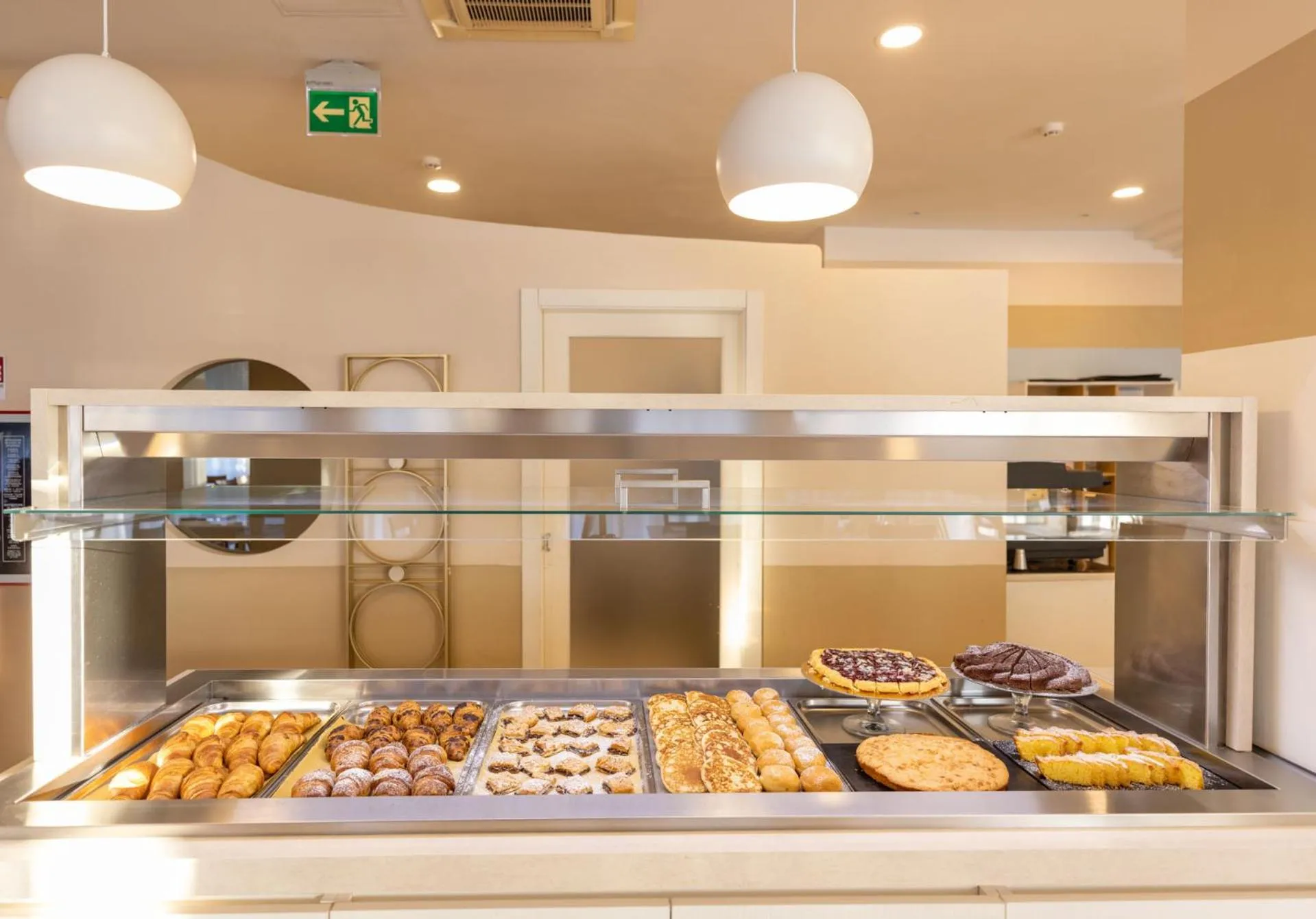 Italian breakfast in Hotel La Residenza