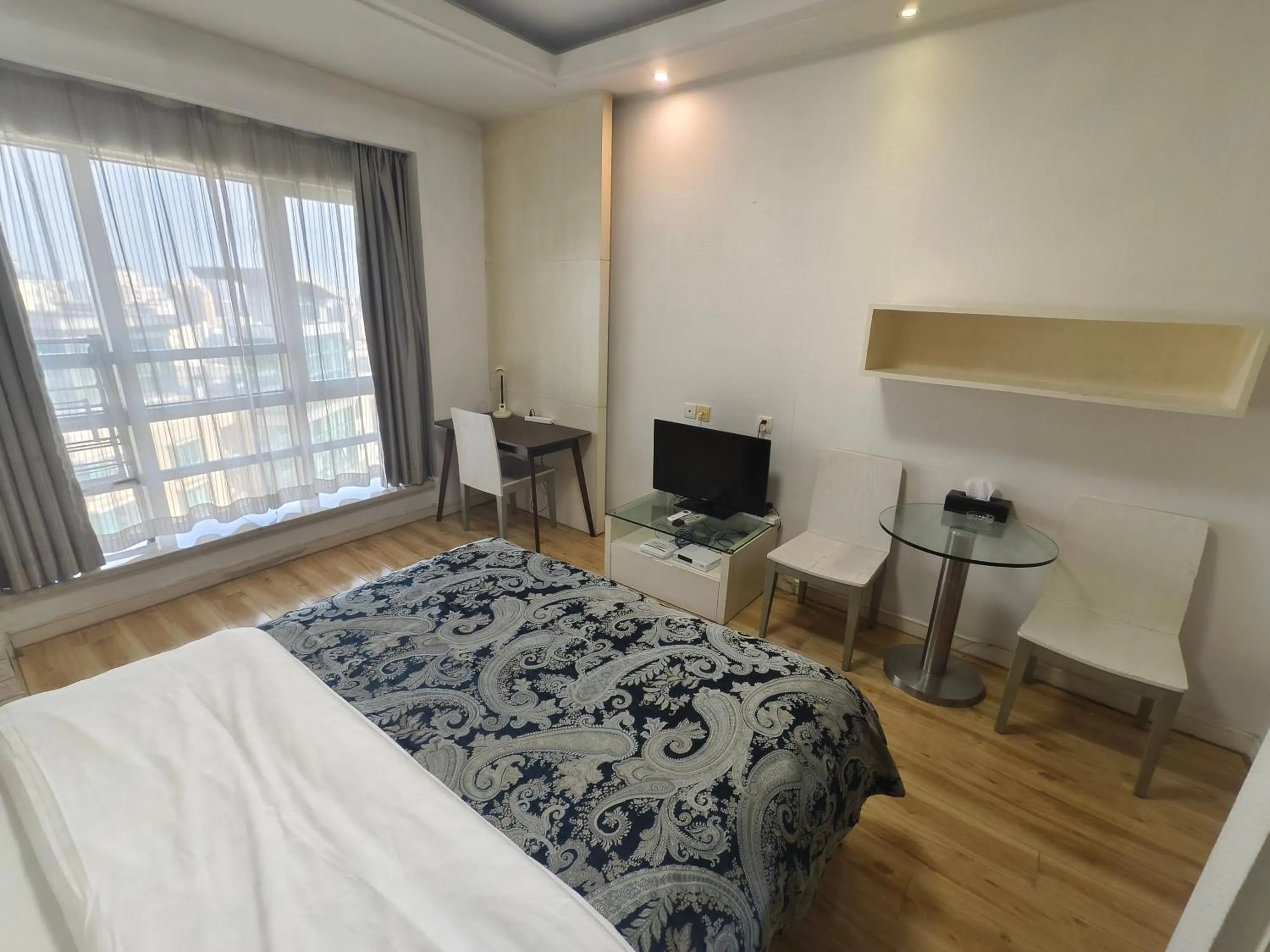 Bed in Xinshikong Apartments- Abest Zhongshan Park No.1