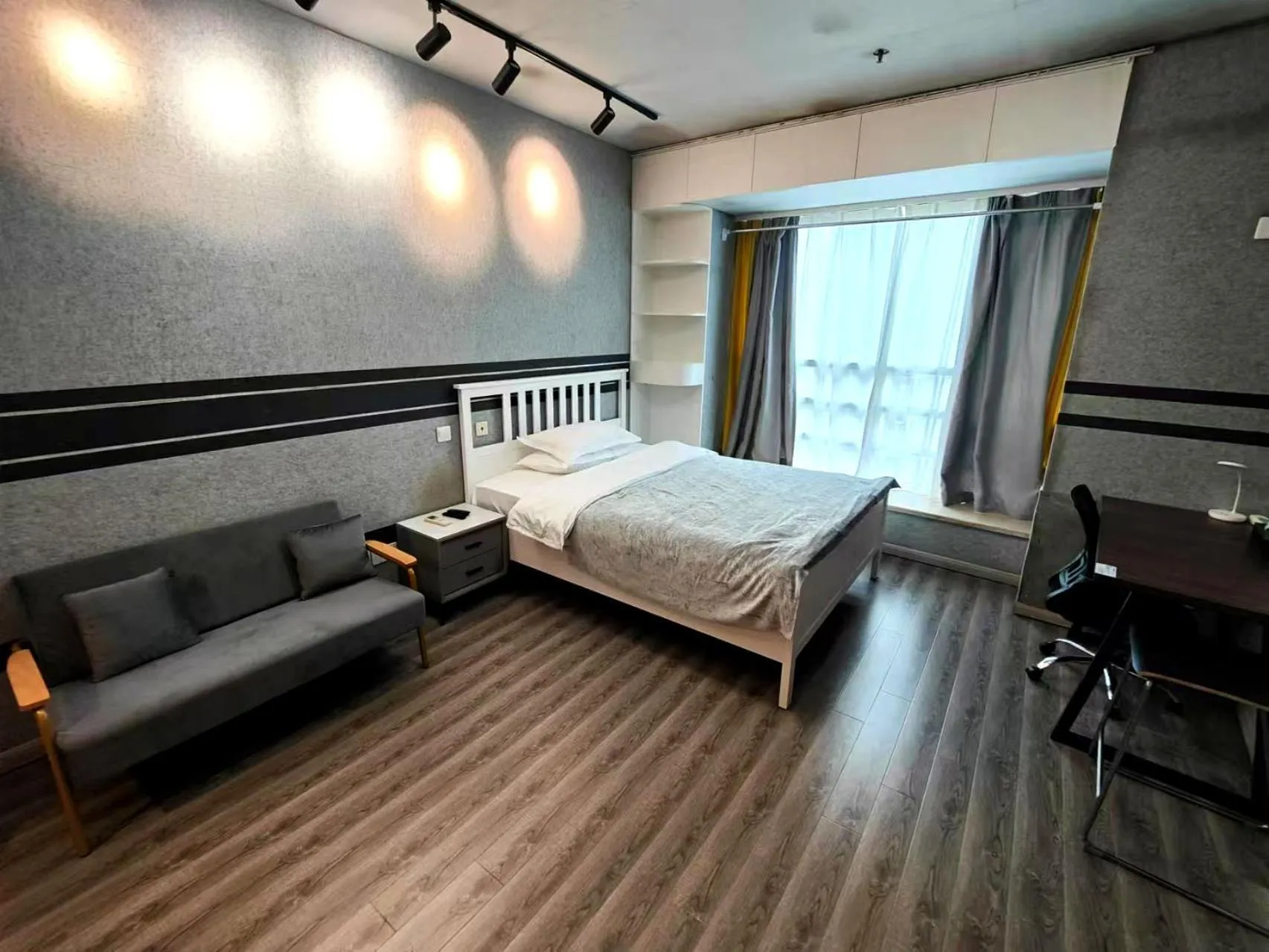 Bed in Xinshikong Apartments- Abest Zhongshan Park No.1