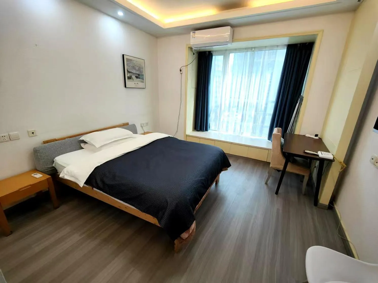 Bed in Xinshikong Apartments- Abest Zhongshan Park No.1