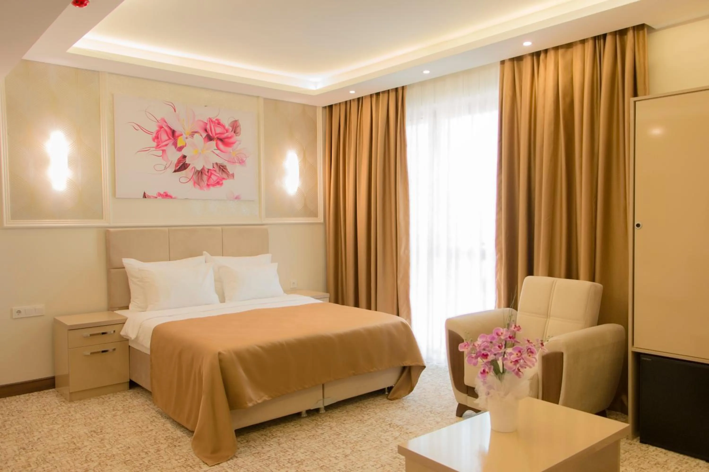 Coffee/tea facilities, Bed in Goldhan Hotel