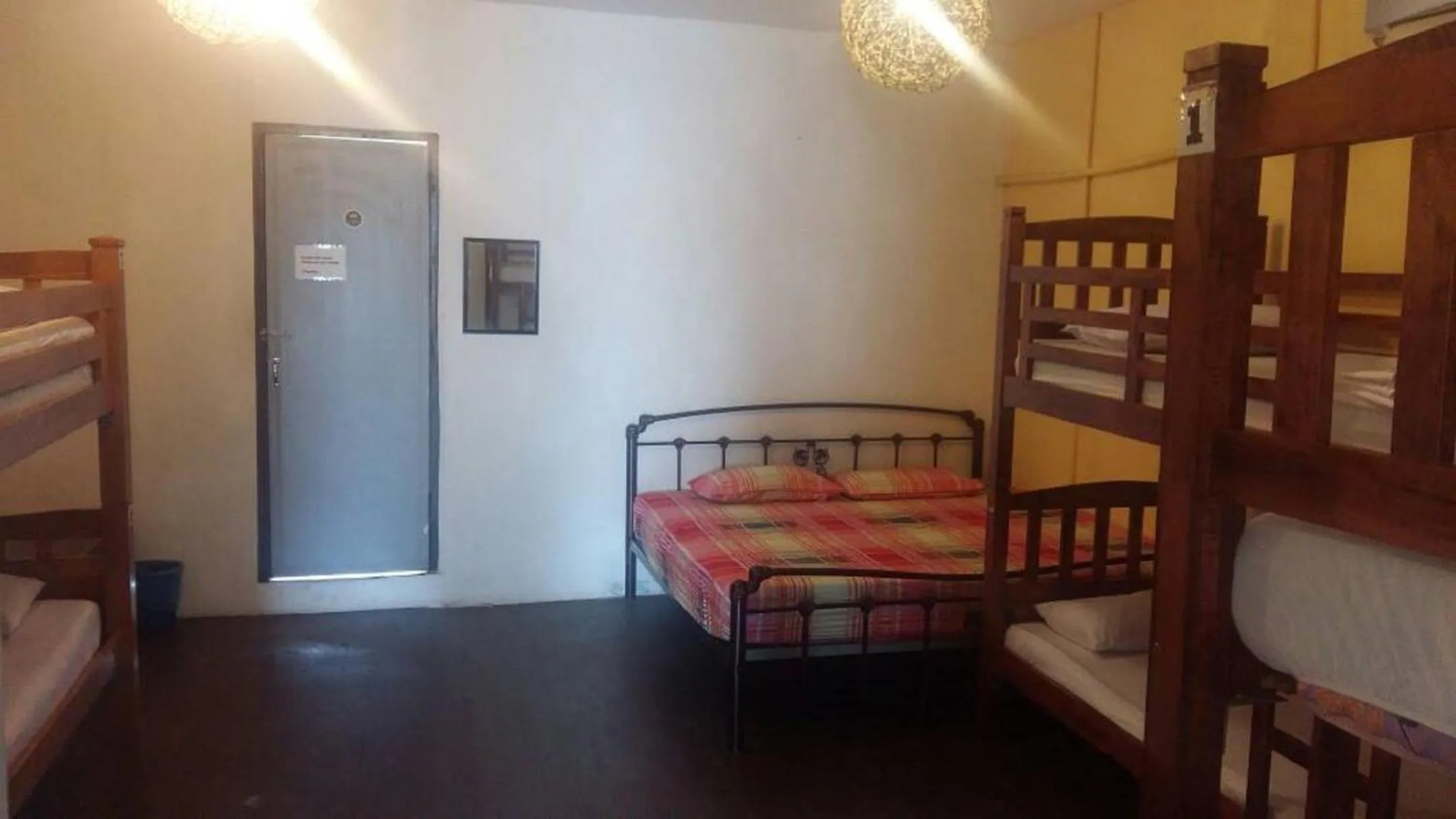 Bed in Cocoa Mews Cafe and Homestay