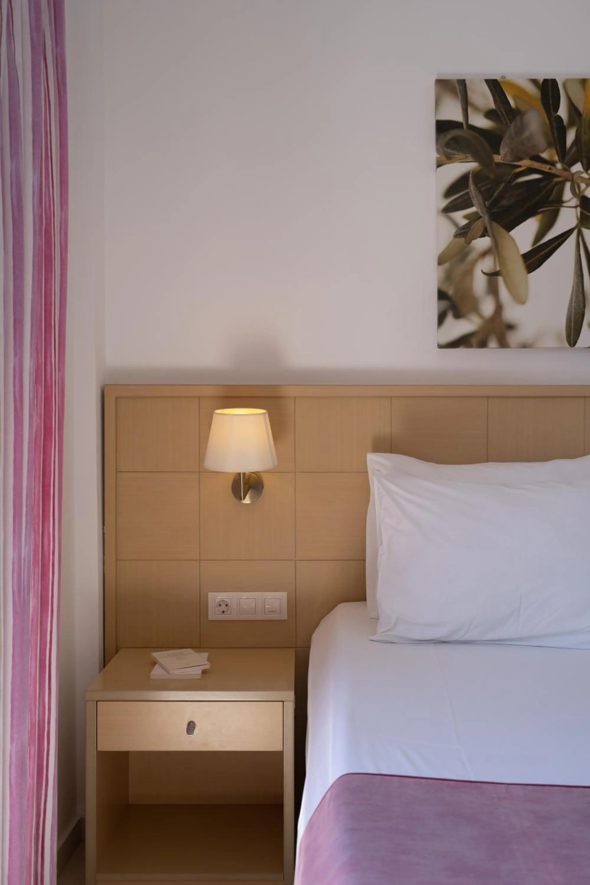 Bed in Hotel Sunshine