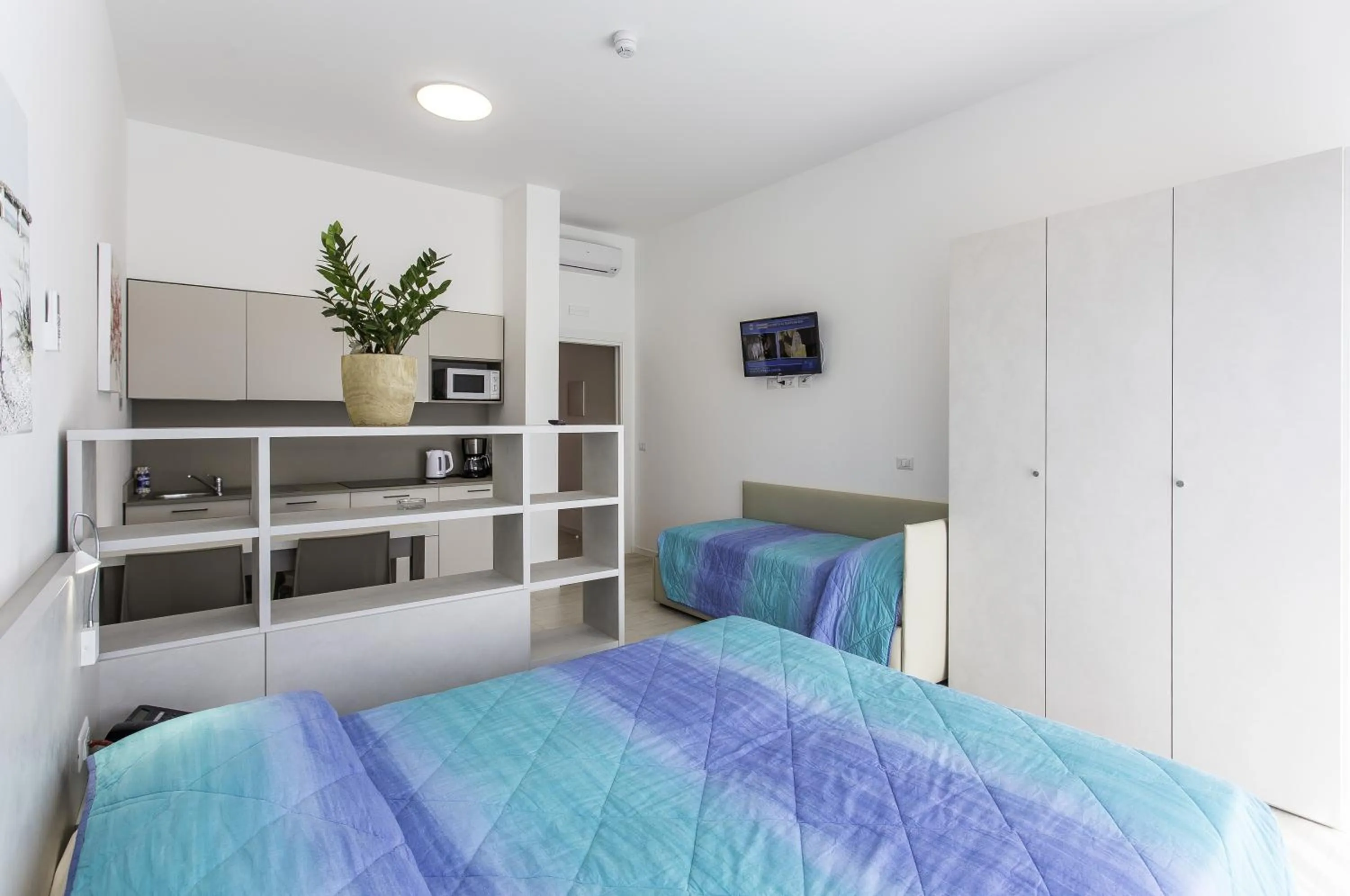 Spring, Bed in Residenza Turistica Alberghiera Blue Marine