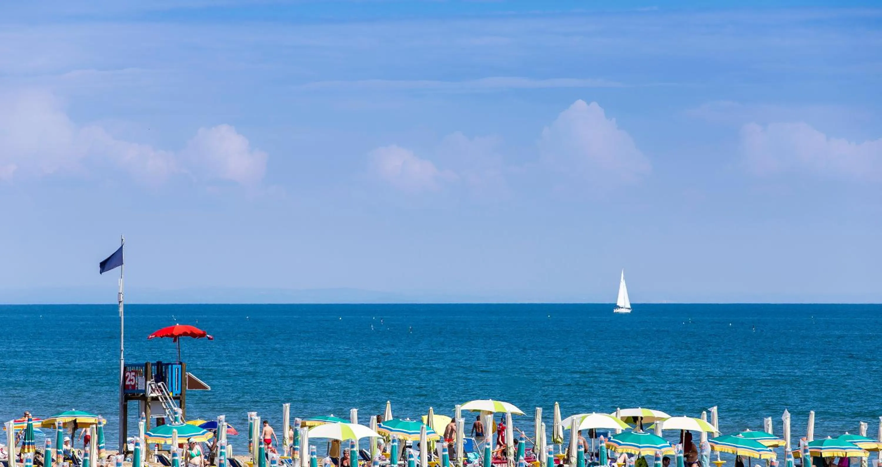 Summer in Residenza Turistica Alberghiera Blue Marine