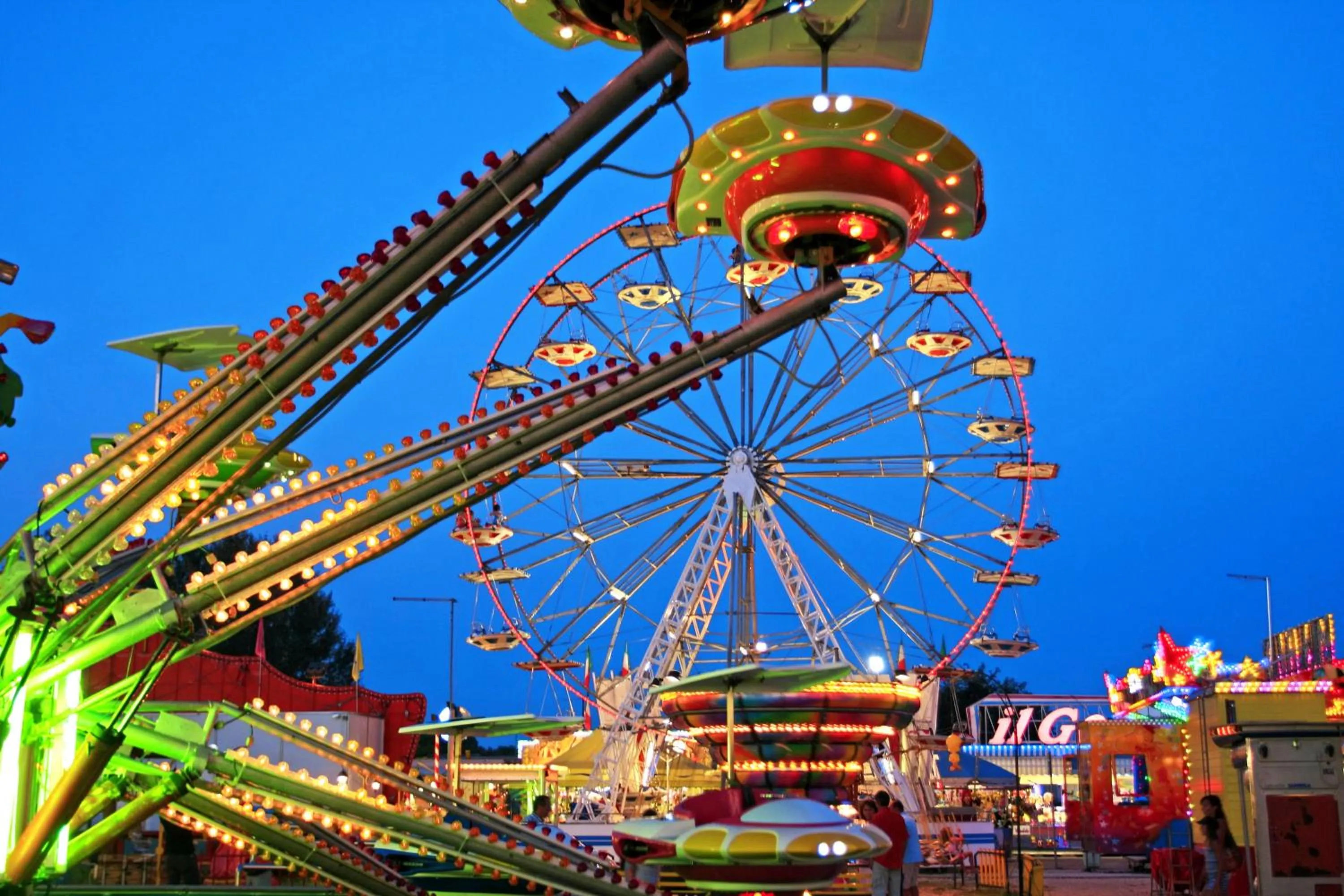 Evening entertainment in Residenza Turistica Alberghiera Blue Marine