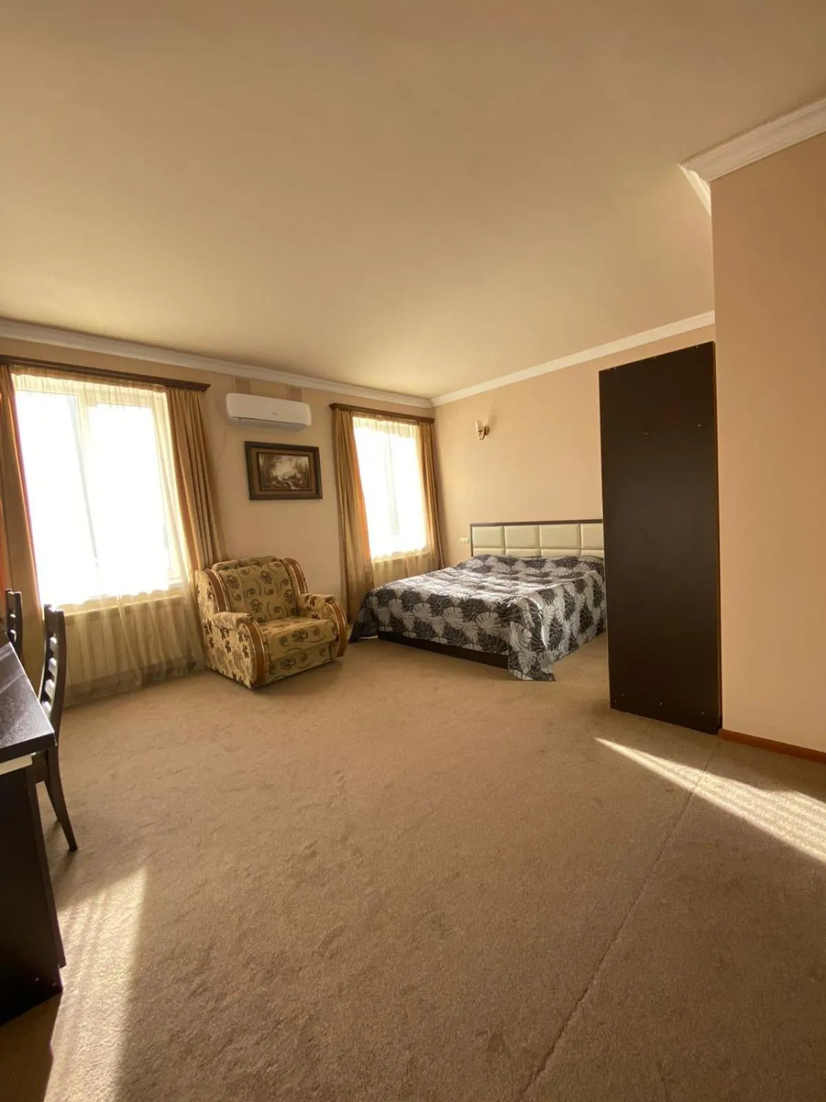 Photo of the whole room, Bed in Mina Hotel