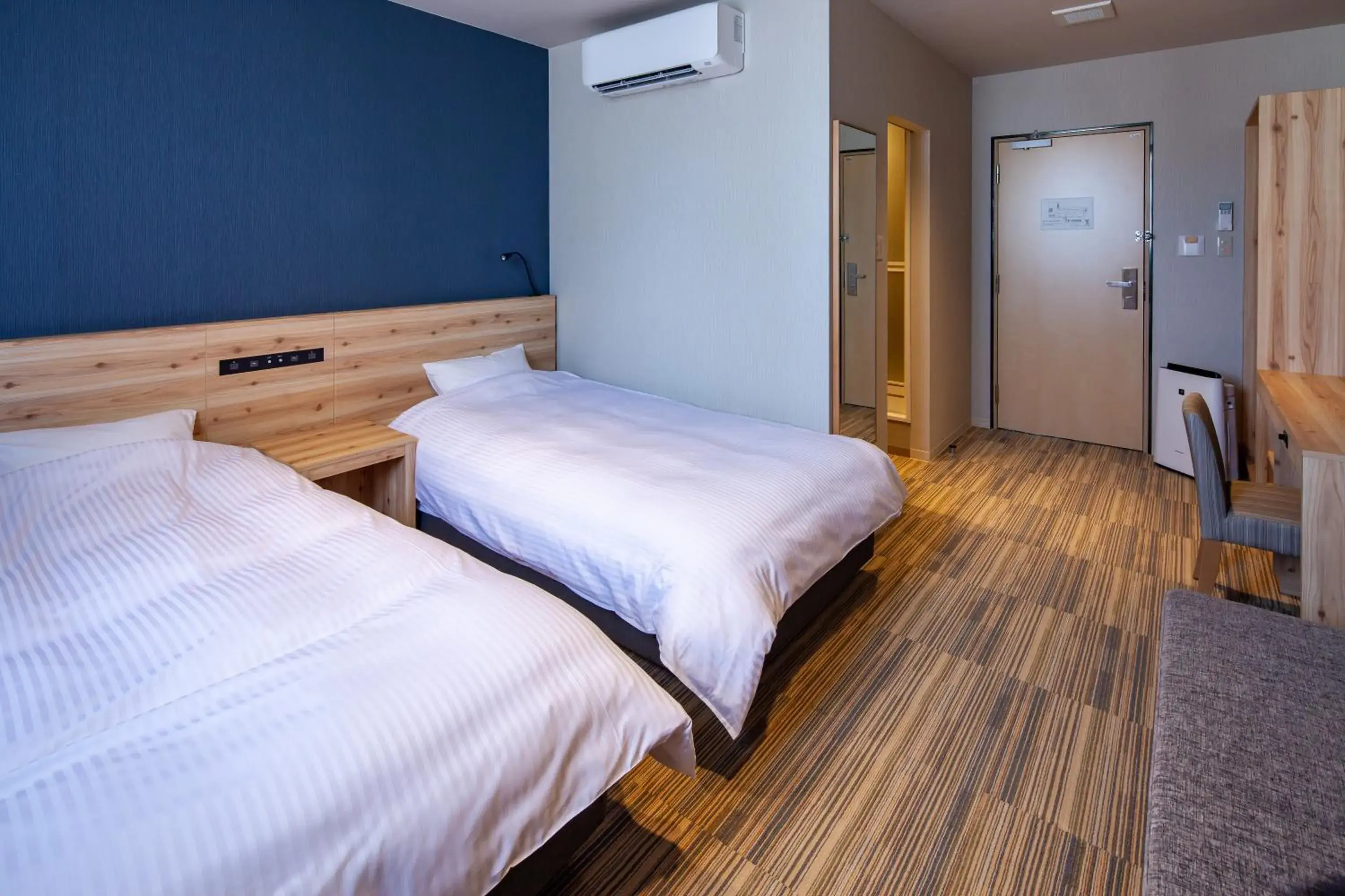 Twin Room with Shower - single occupancy in Y's CABIN&HOTEL Naha Kokusai Street Twin Room with Shower - single occupancy in Y's CABIN&HOTEL Naha Kokusai Street