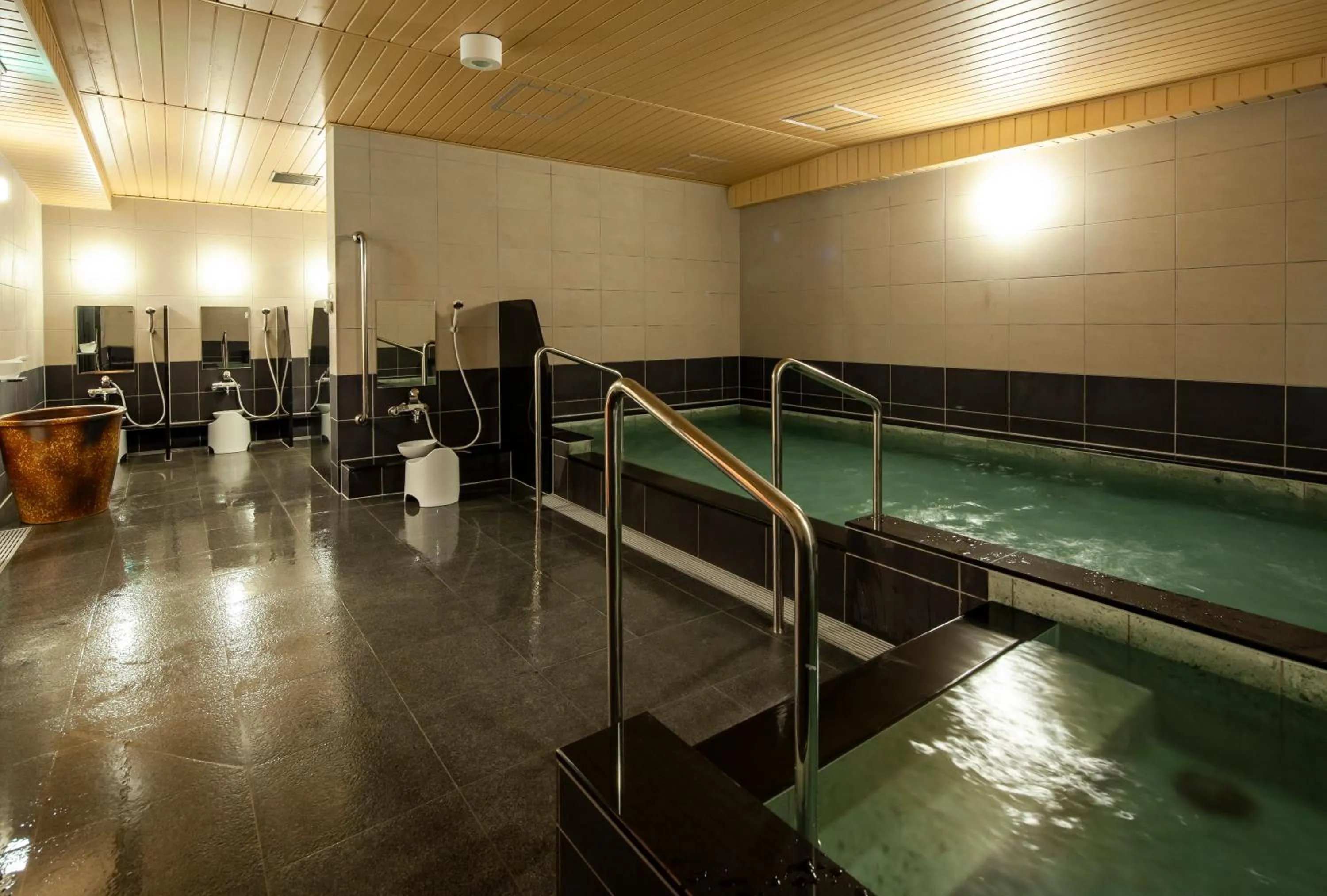 Shower in Y's CABIN&HOTEL Naha Kokusai Street