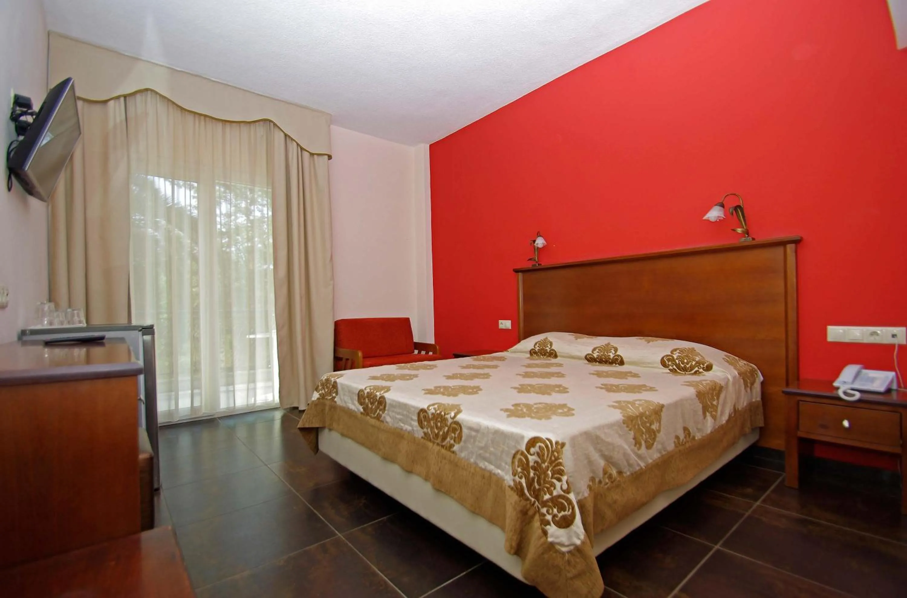 Bedroom, Bed in Sun Beach Hotel