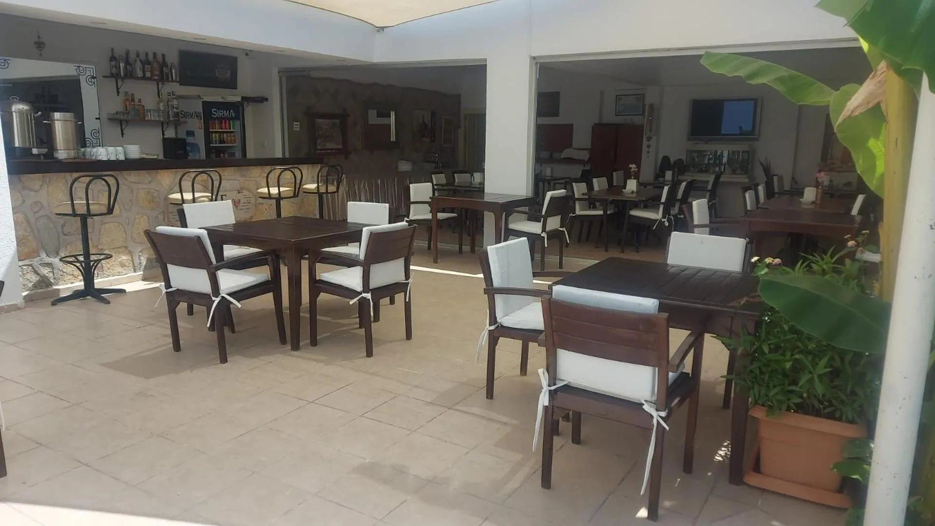 Restaurant/places to eat in Canna Garden Hotel - Adult Only