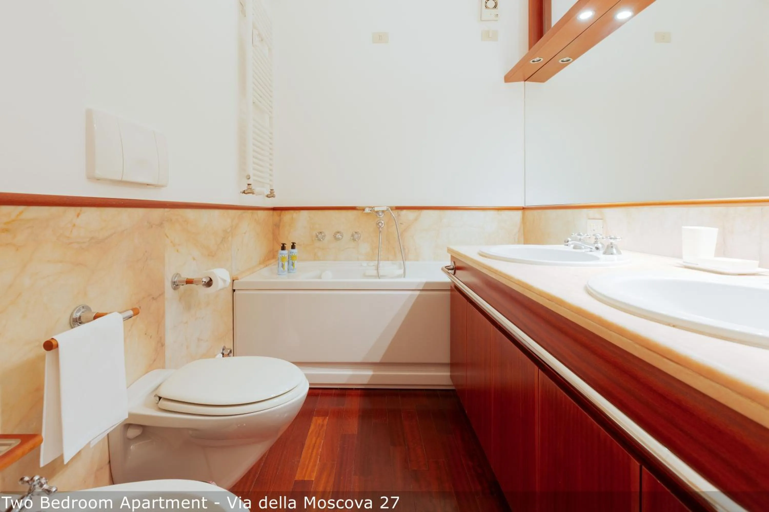 Toilet in Brera Apartments in Moscova