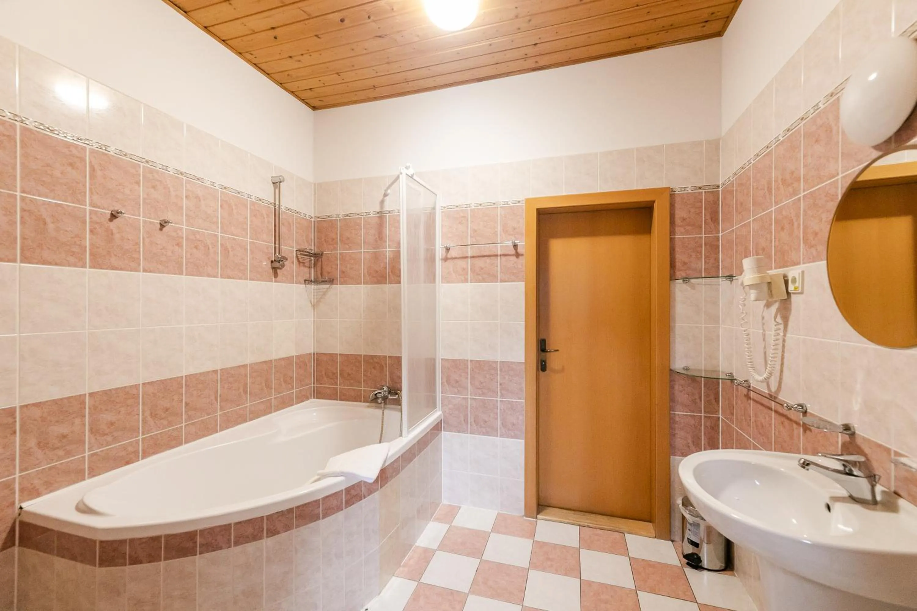 Bathroom in Hotel Perla Jizery