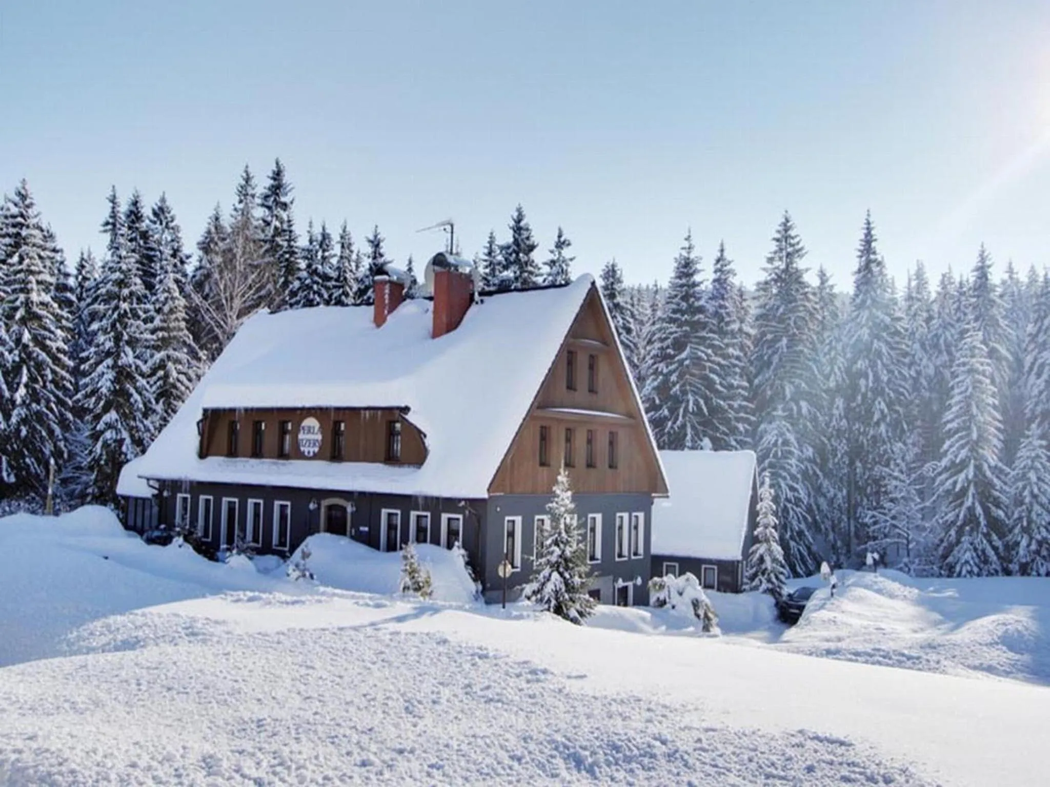 Facade/entrance in Hotel Perla Jizery