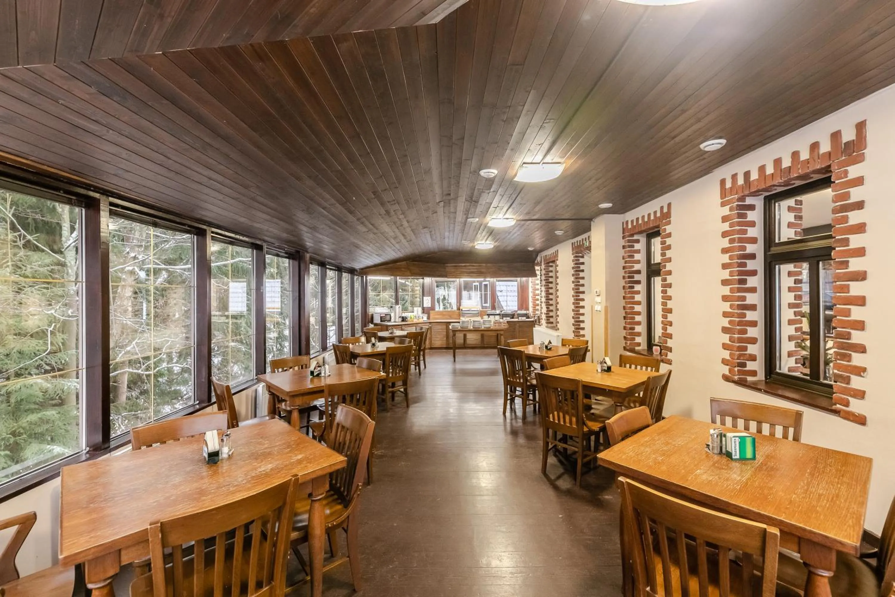 Restaurant/places to eat in Hotel Perla Jizery