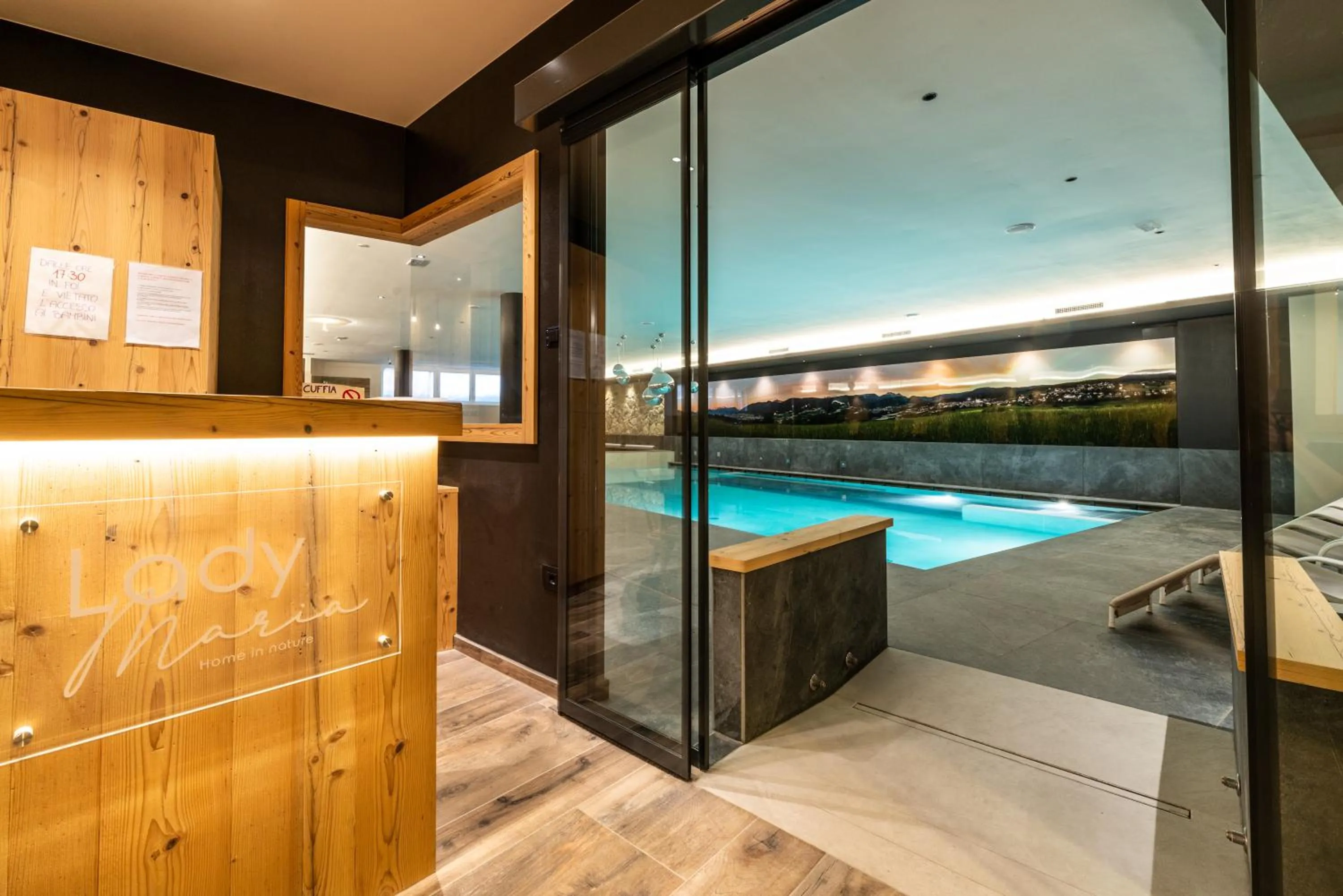 Swimming pool in Lady Maria Hotel Wellness & Resort