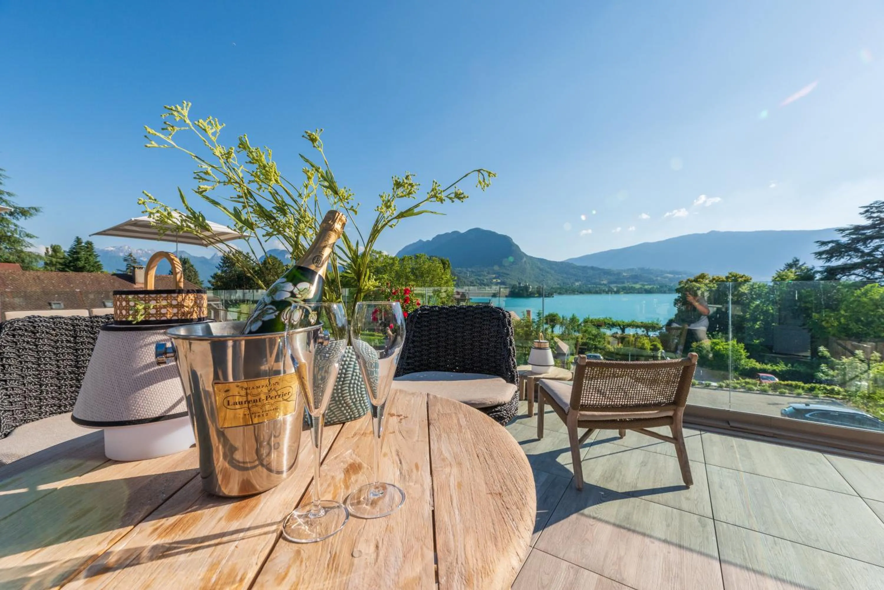 Patio in Hôtel Beau Site Talloires B SPA
