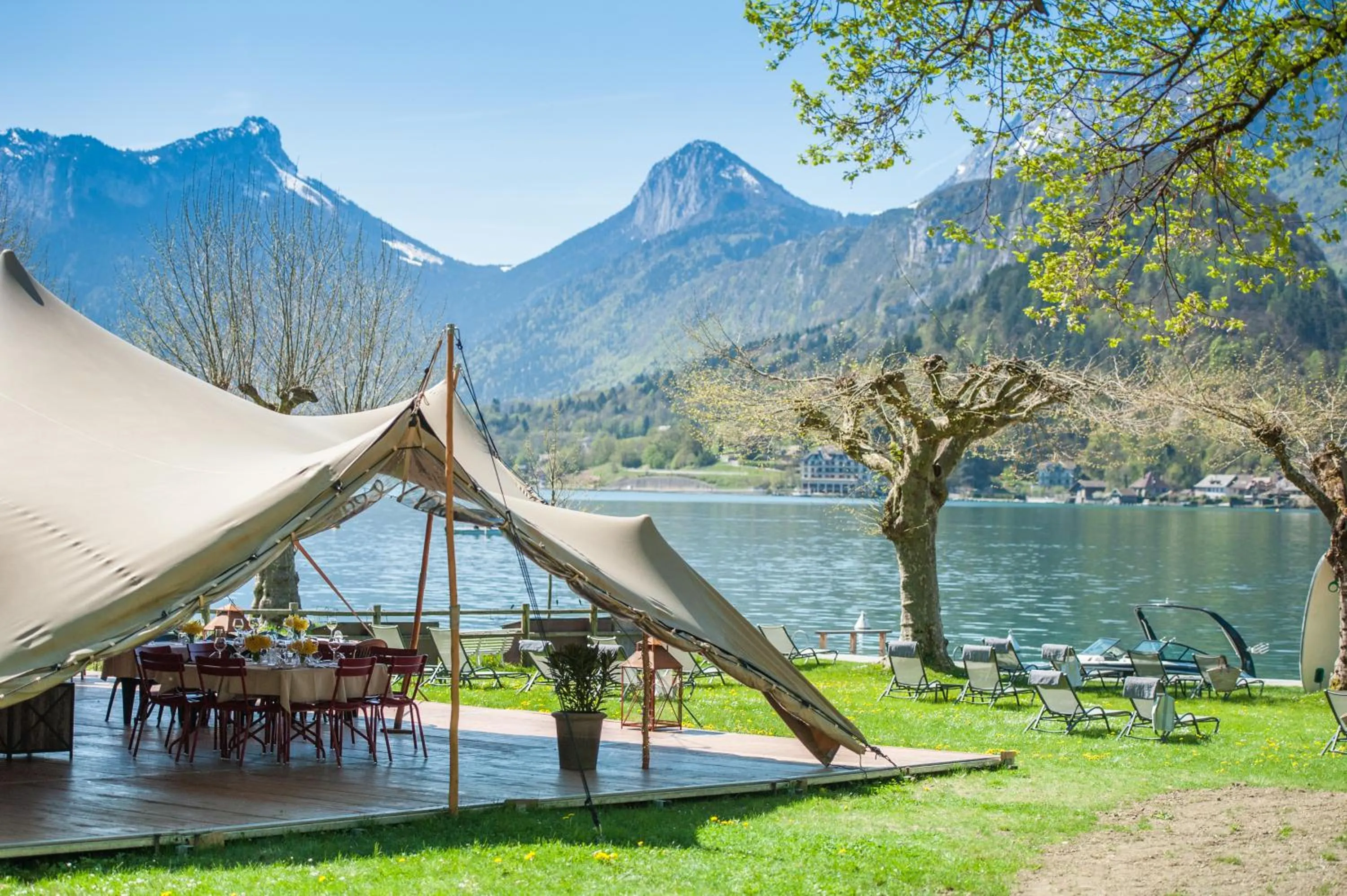 Garden in Hôtel Beau Site Talloires B SPA