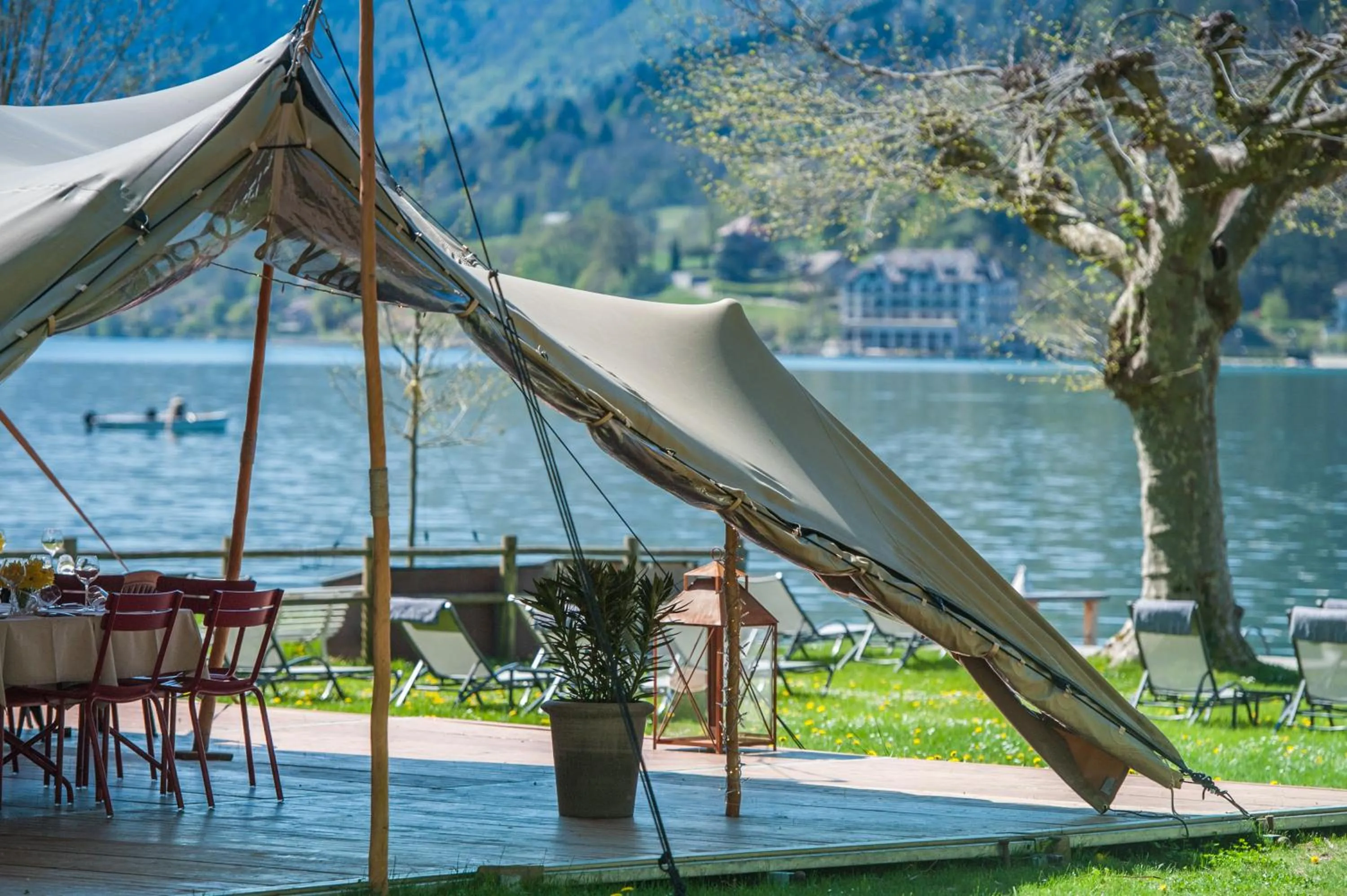 Lake view in Hôtel Beau Site Talloires B SPA