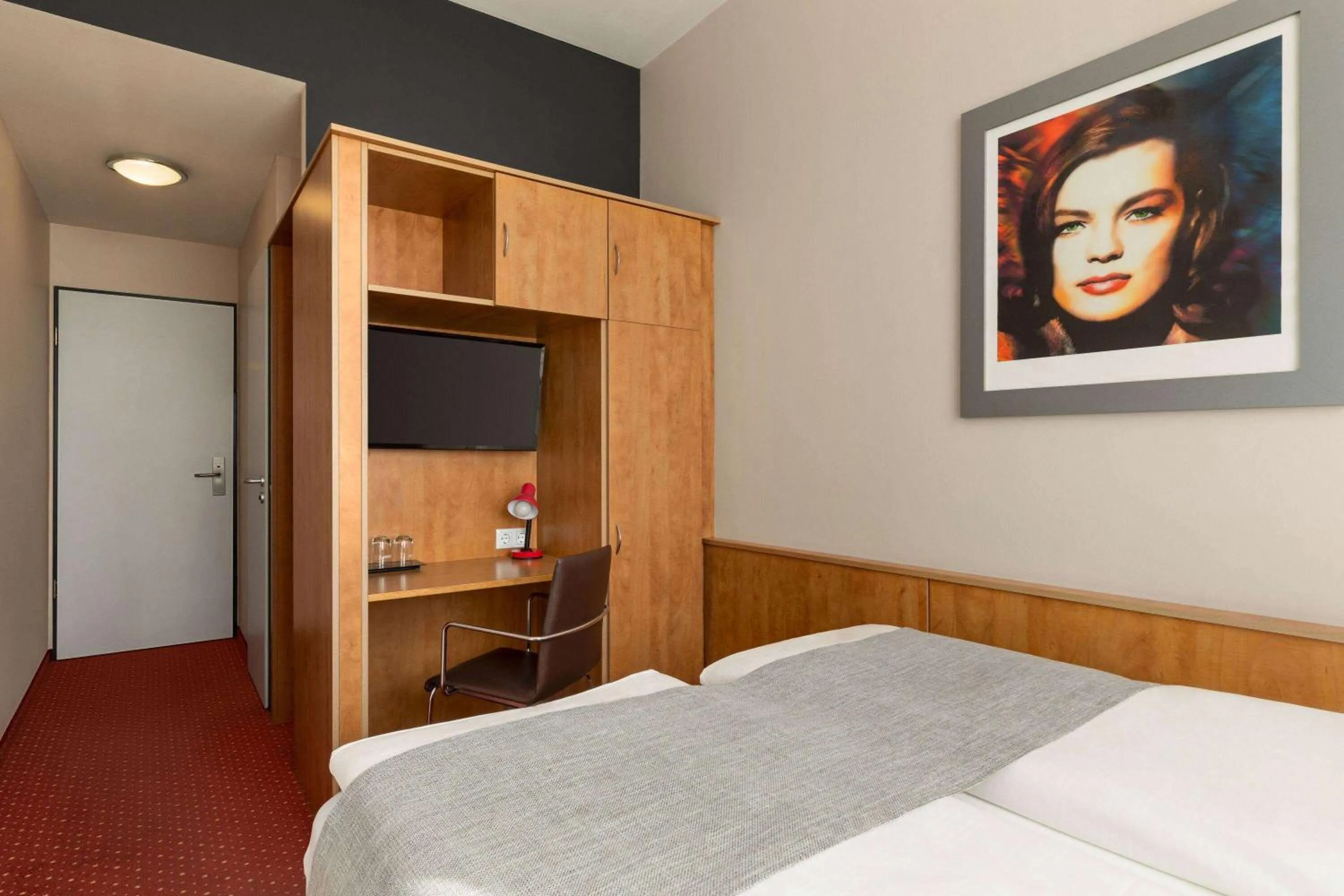 Photo of the whole room, Bed in Amedia Express Passau, Trademark Collection by Wyndham