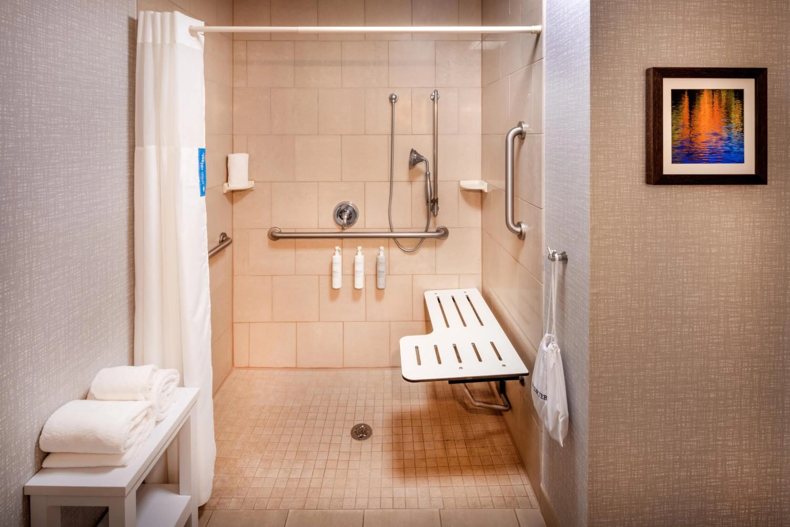 Shower in Hampton Inn Pullman