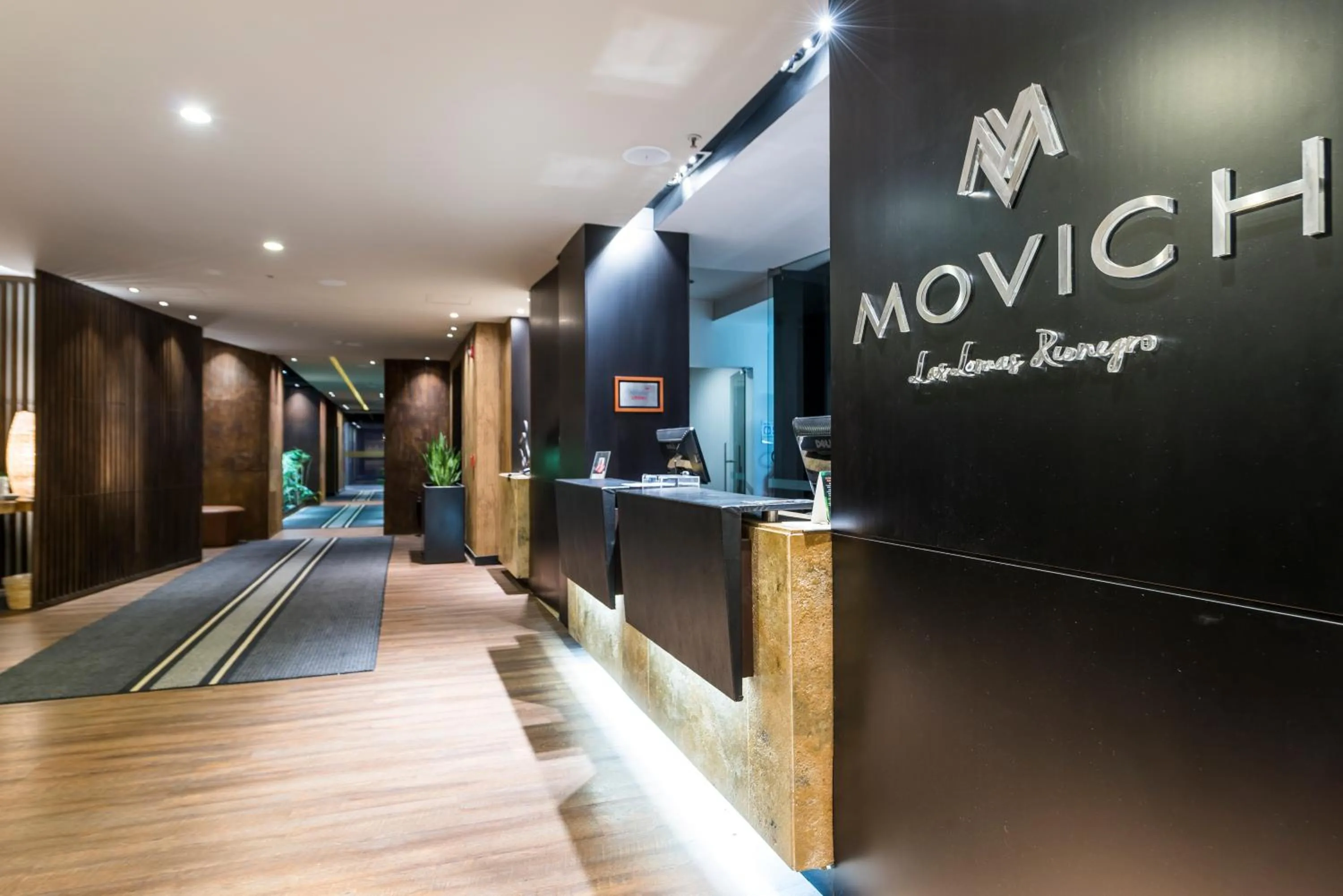 Lobby or reception in Movich Hotel Las Lomas