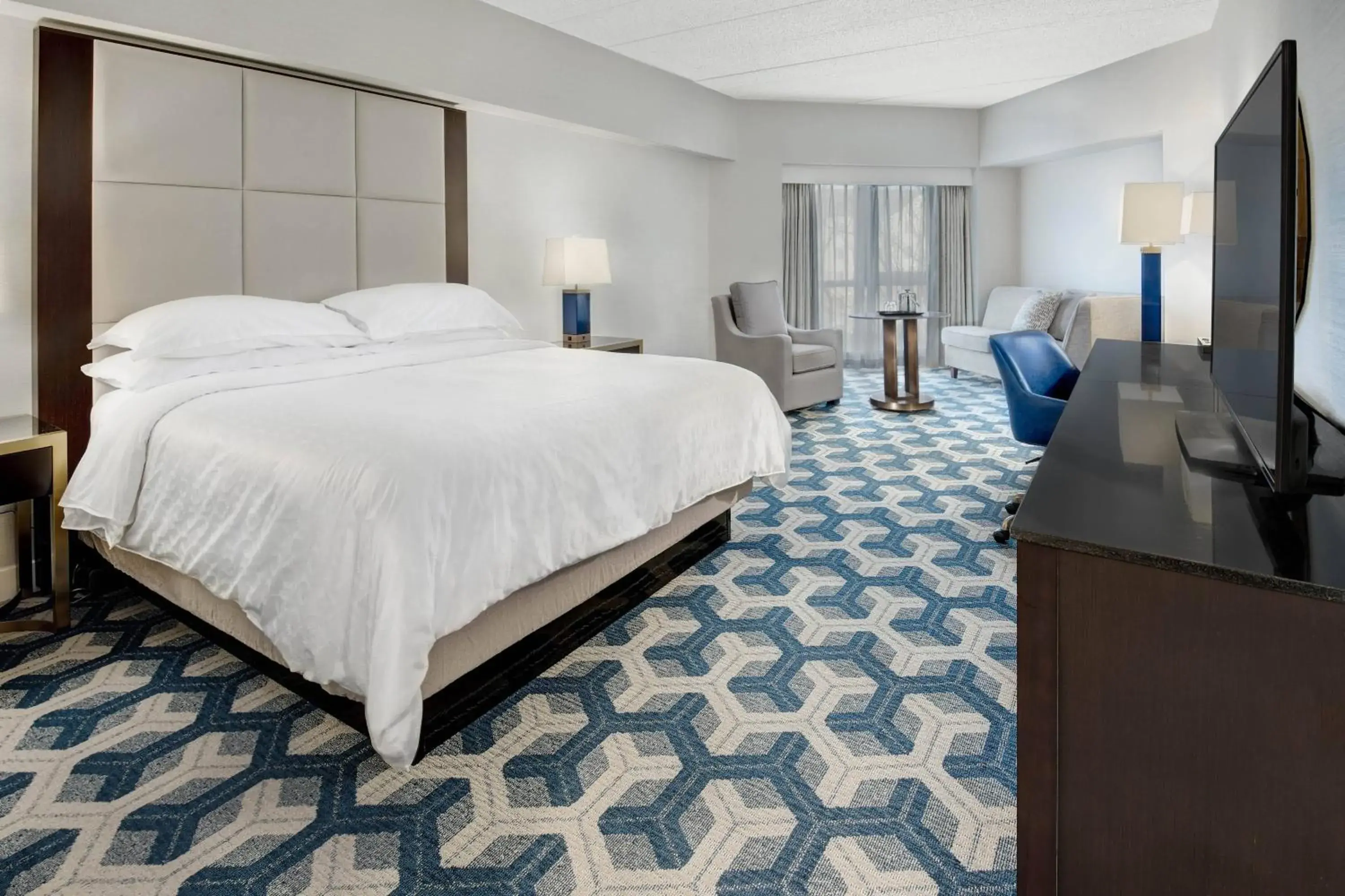 Deluxe King Room in Sheraton Eatontown Hotel Deluxe King Room in Sheraton Eatontown Hotel