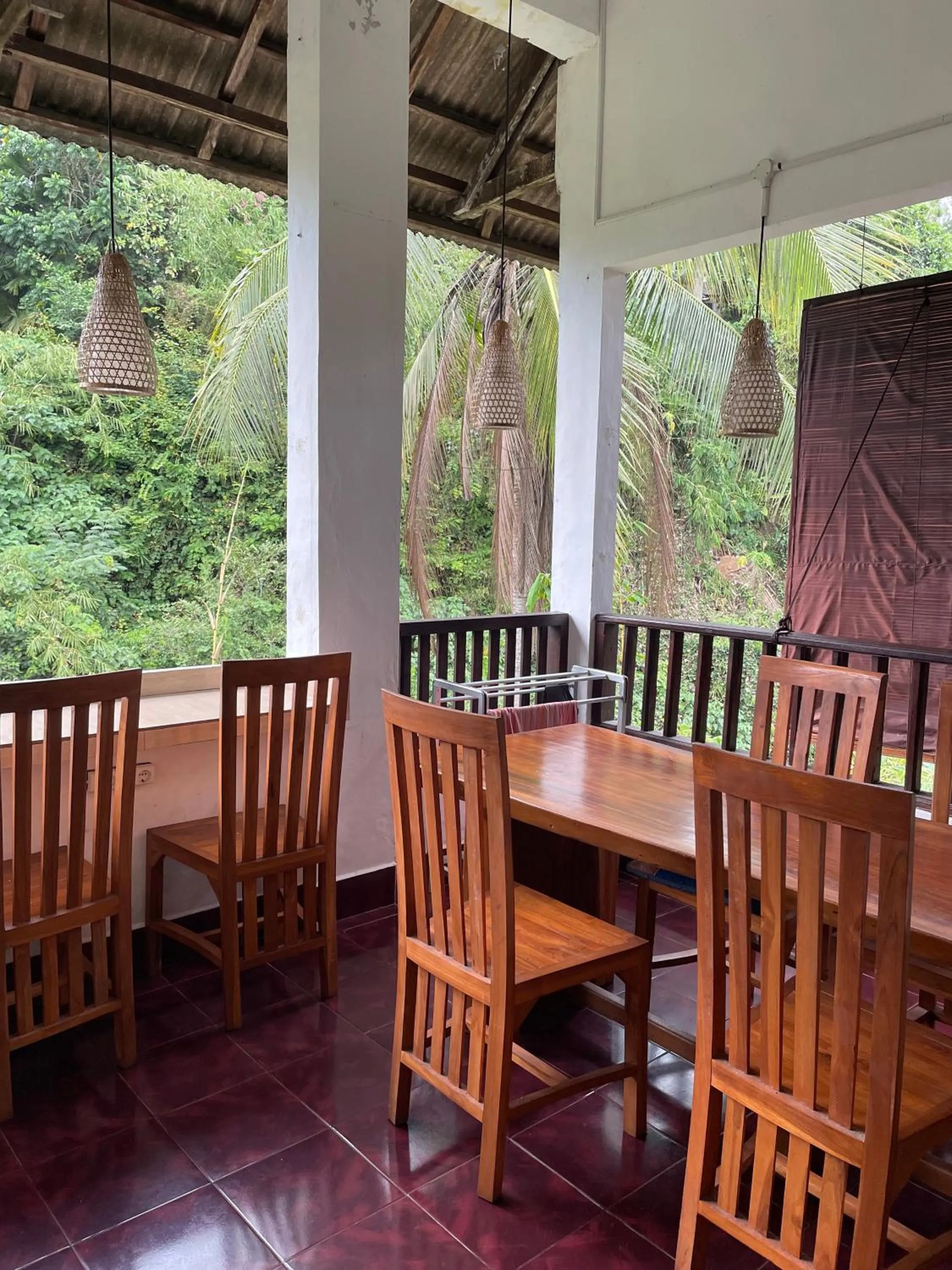 Patio in WW Backpackers