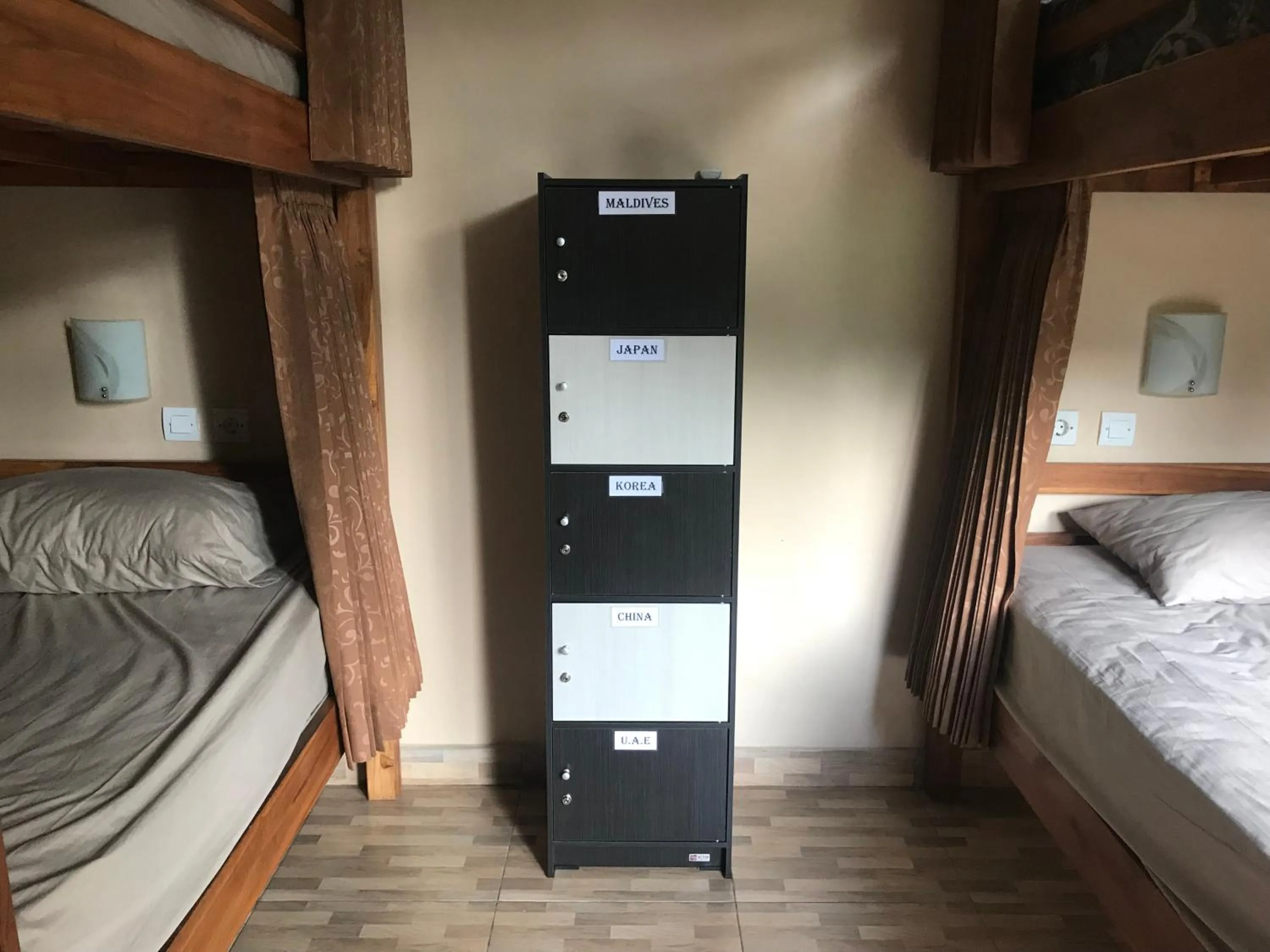 bunk bed, Bed in WW Backpackers