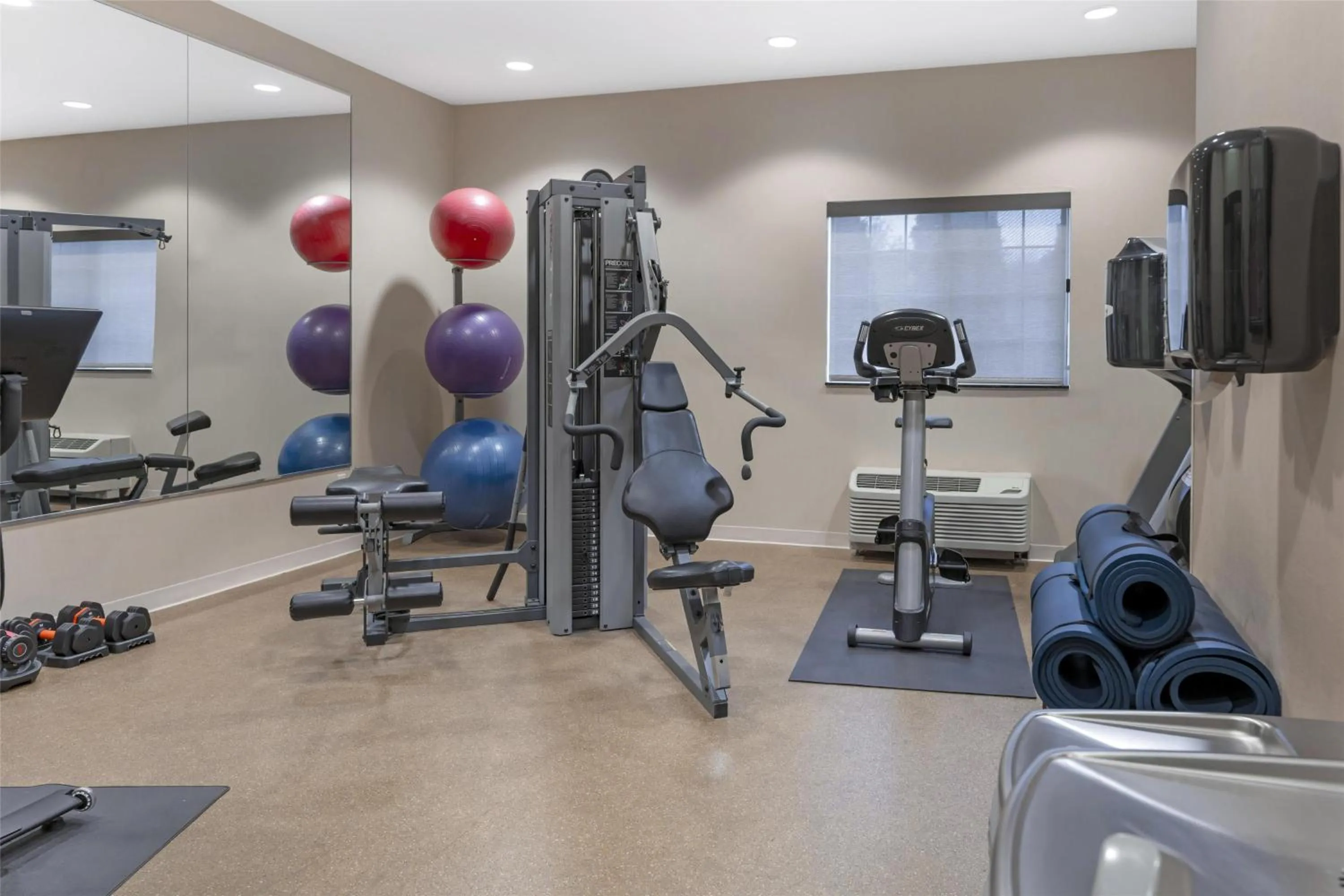Fitness centre/facilities in Best Western PLUS Vineyard Inn and Suites