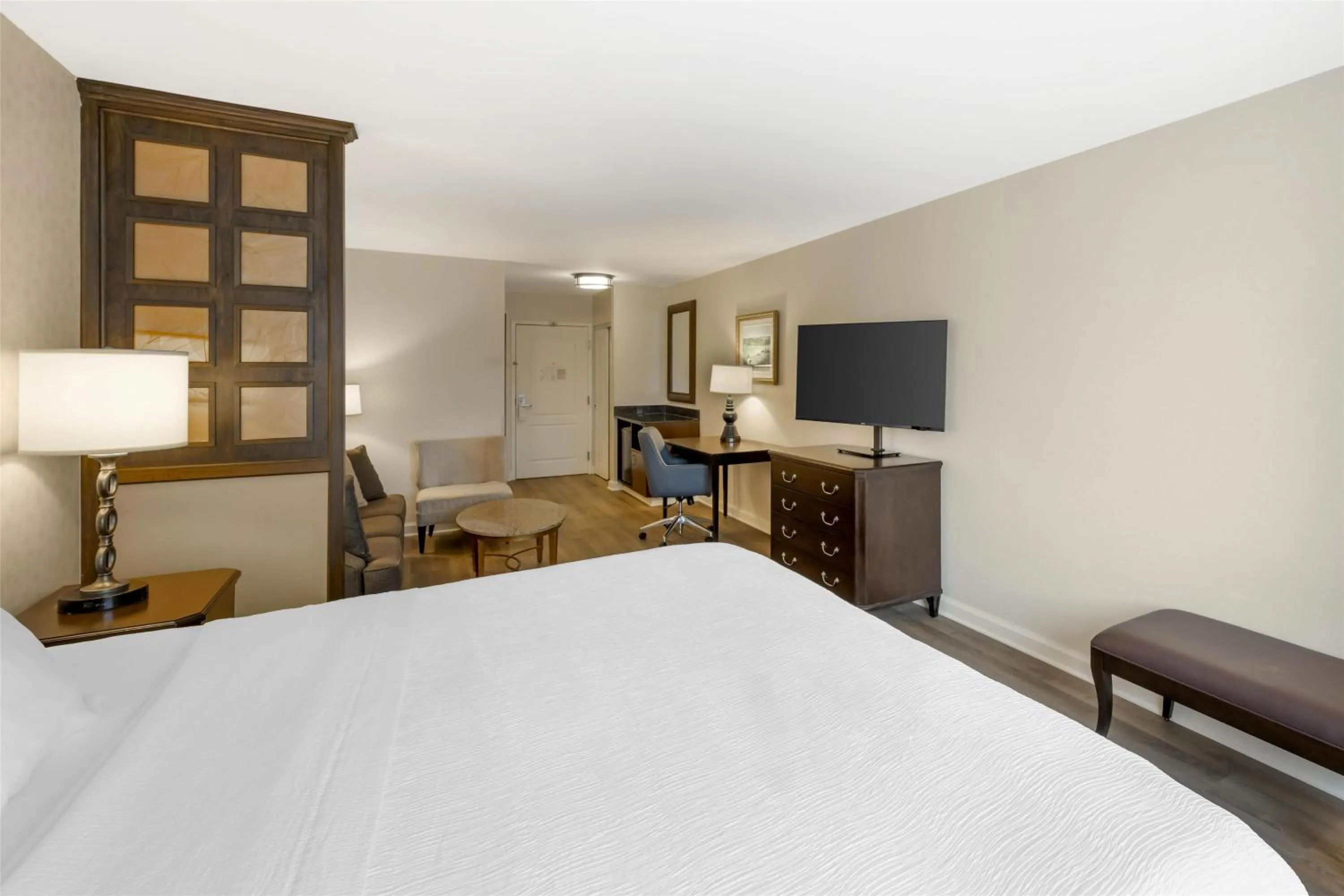 Bedroom, Bed in Best Western PLUS Vineyard Inn and Suites