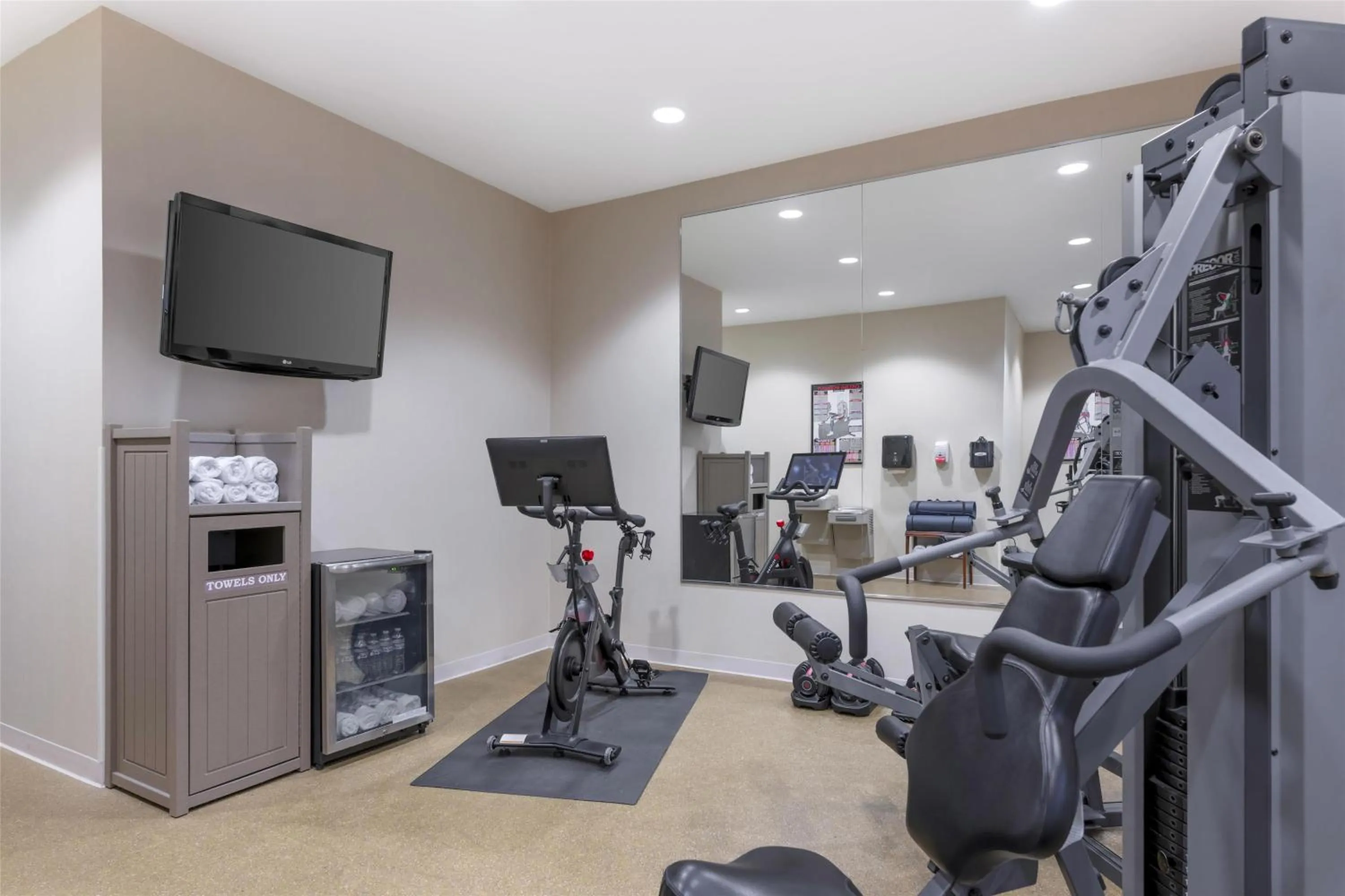 Fitness centre/facilities in Best Western PLUS Vineyard Inn and Suites