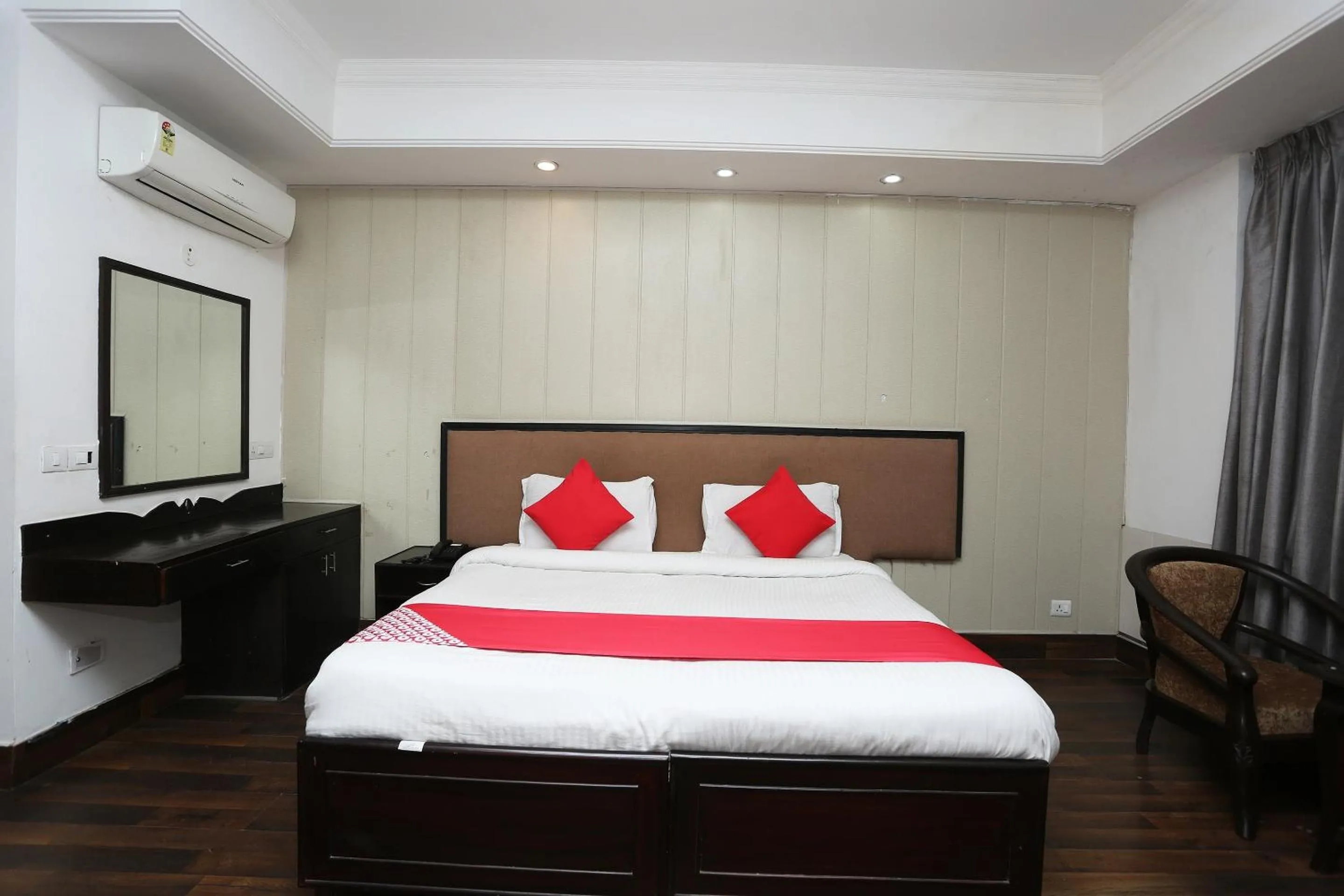 Bedroom, Bed in Super Hotel O The Avenue Residency
