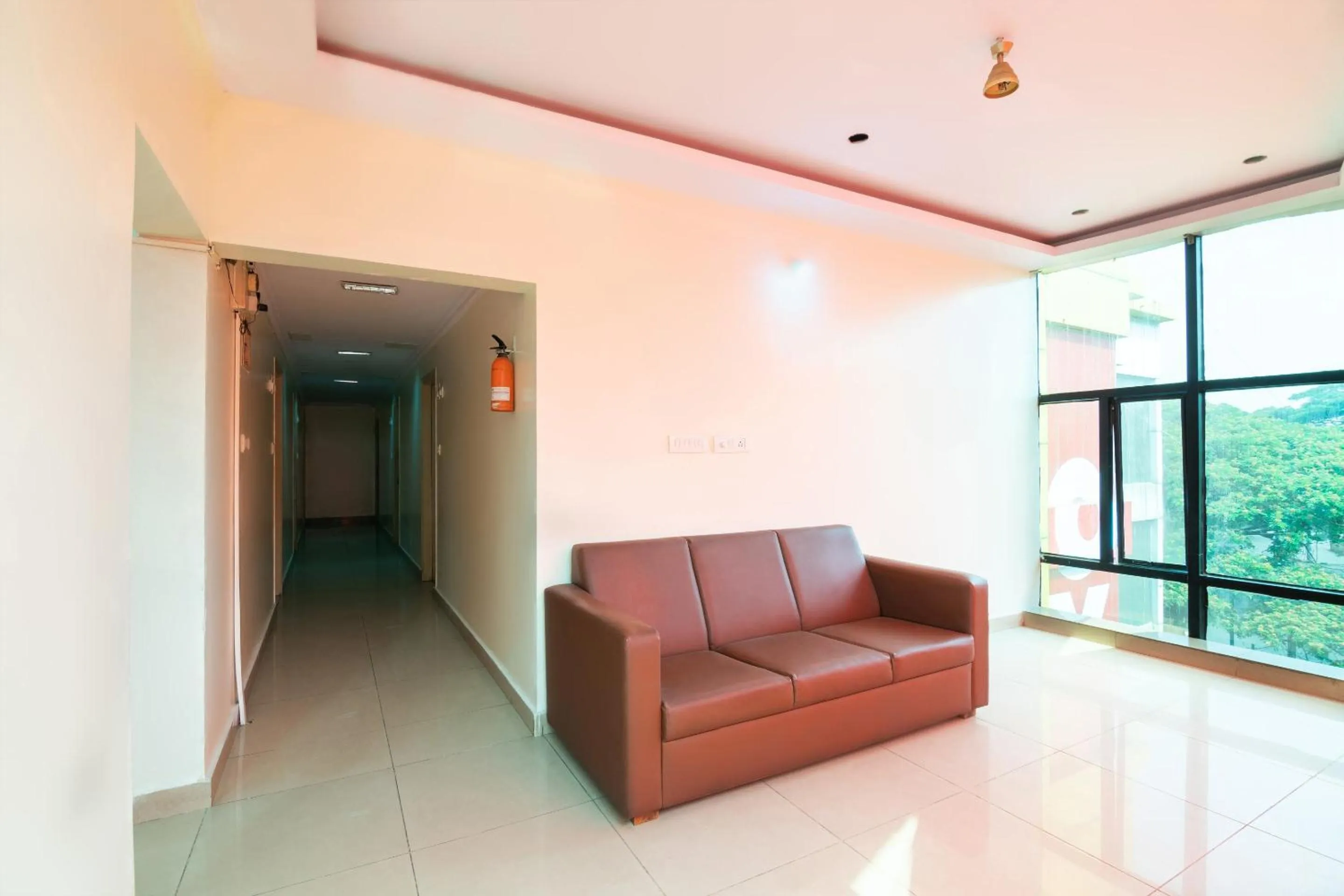 Lobby or reception in Hotel O Rajmahal Boarding & Lodging