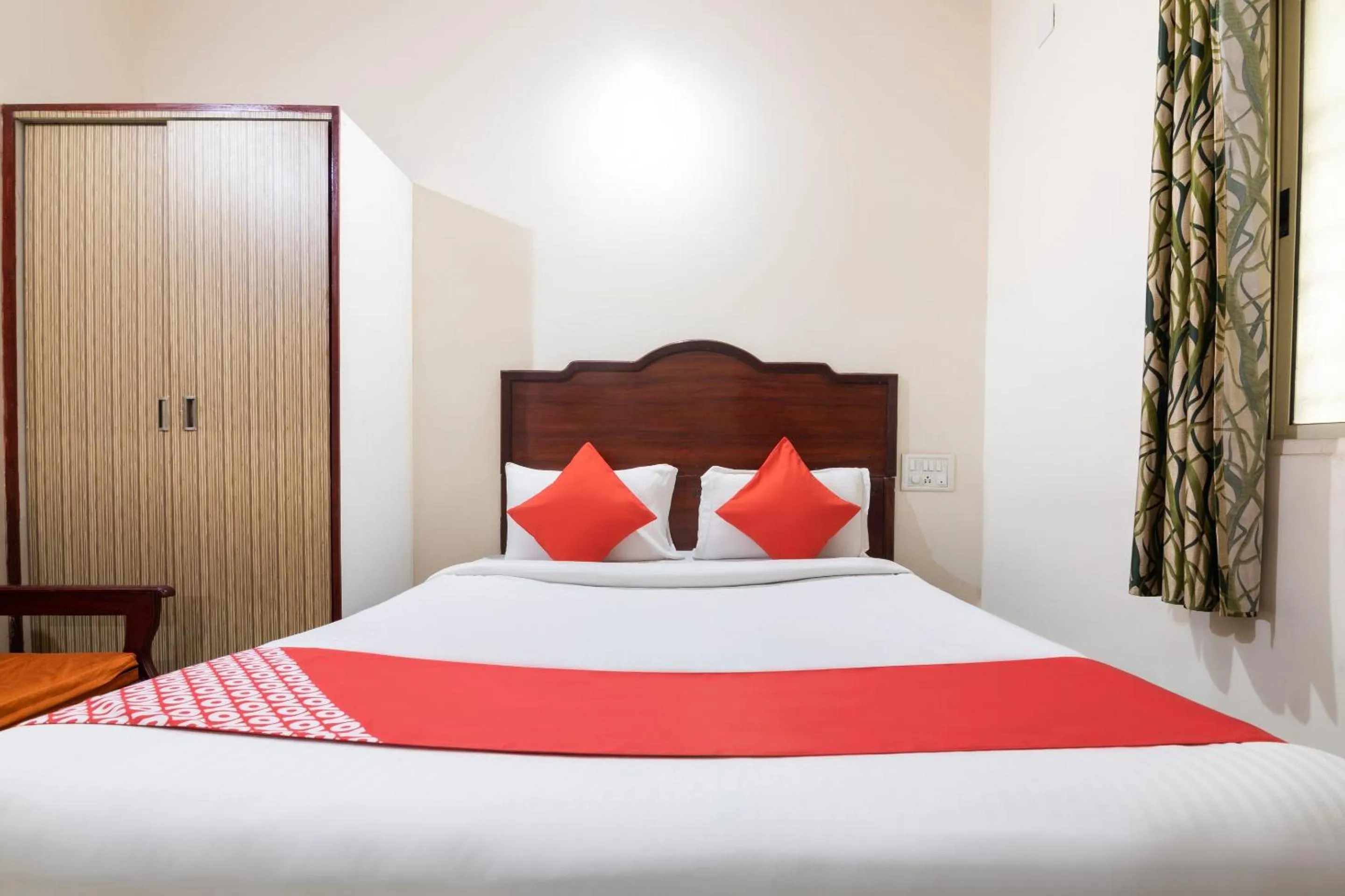 Bedroom, Bed in Hotel O Rajmahal Boarding & Lodging