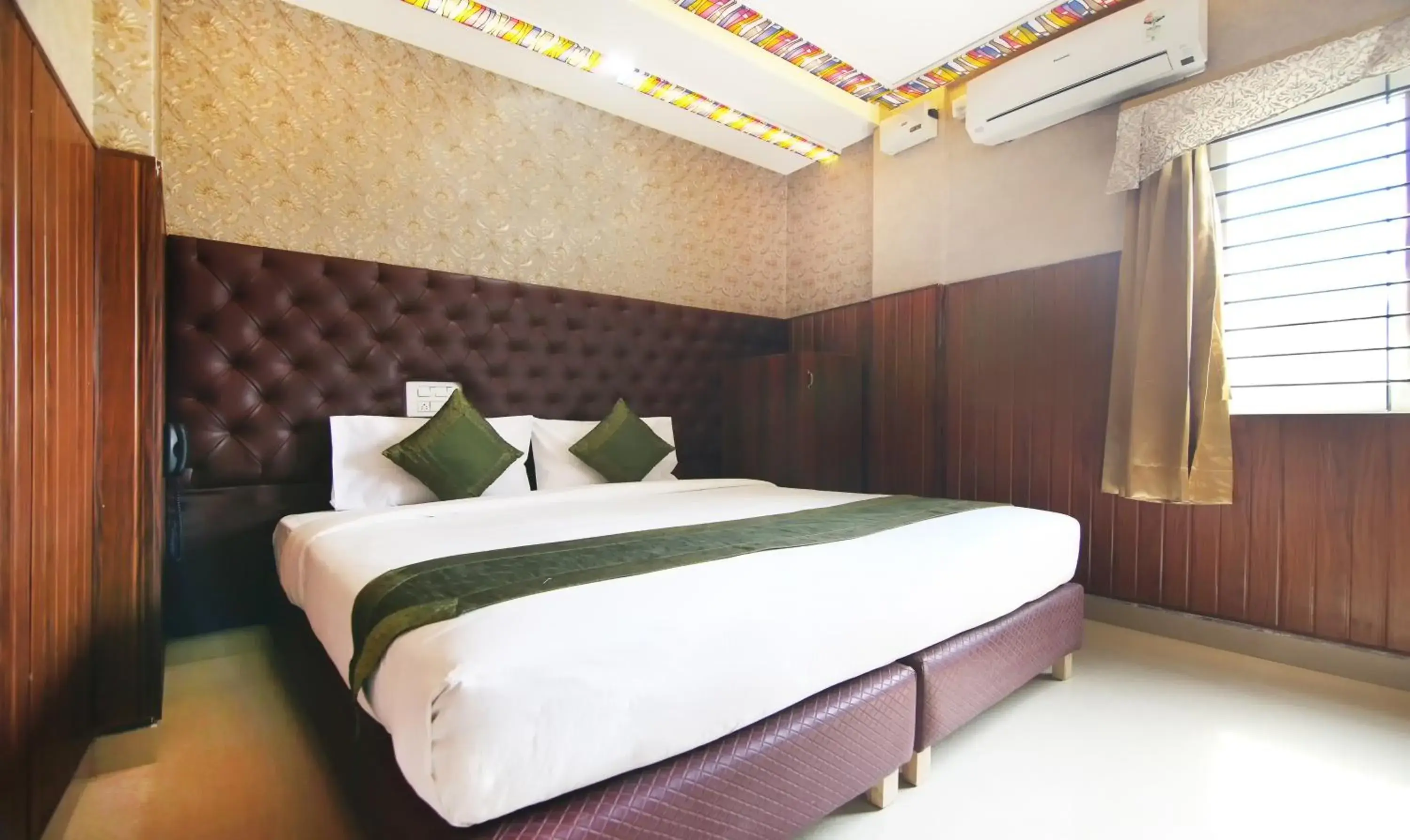 Suite - single occupancy in Hotel Dvaraka Inn Suite - single occupancy in Hotel Dvaraka Inn